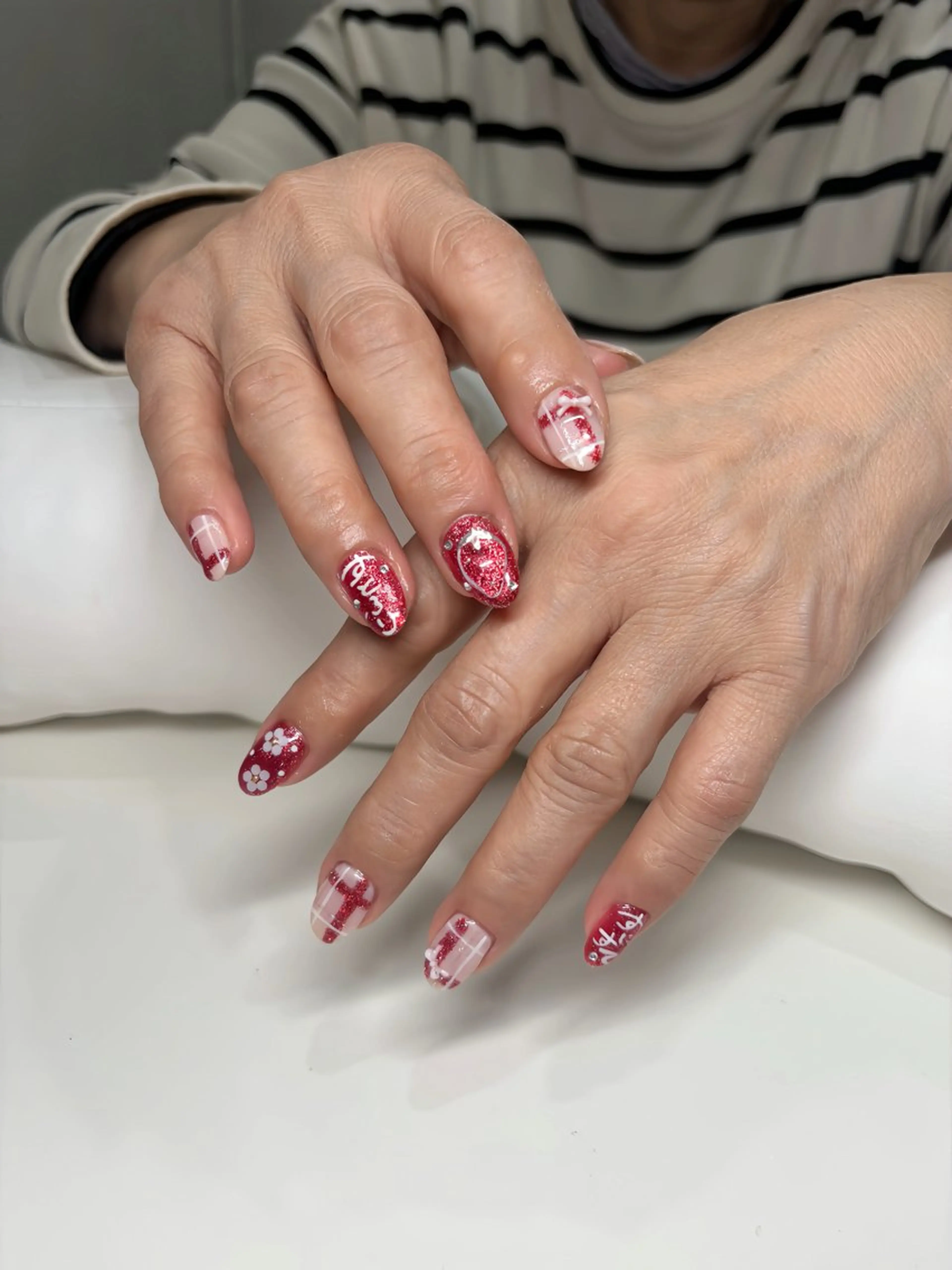 ネイル フラッシュネイル フラッシュマグ 赤色 ハンドネイル GO TODAY シェアサロン Aimee店所属・ネイルサロン /しあわせたいむ🌱のネイルデザイン
