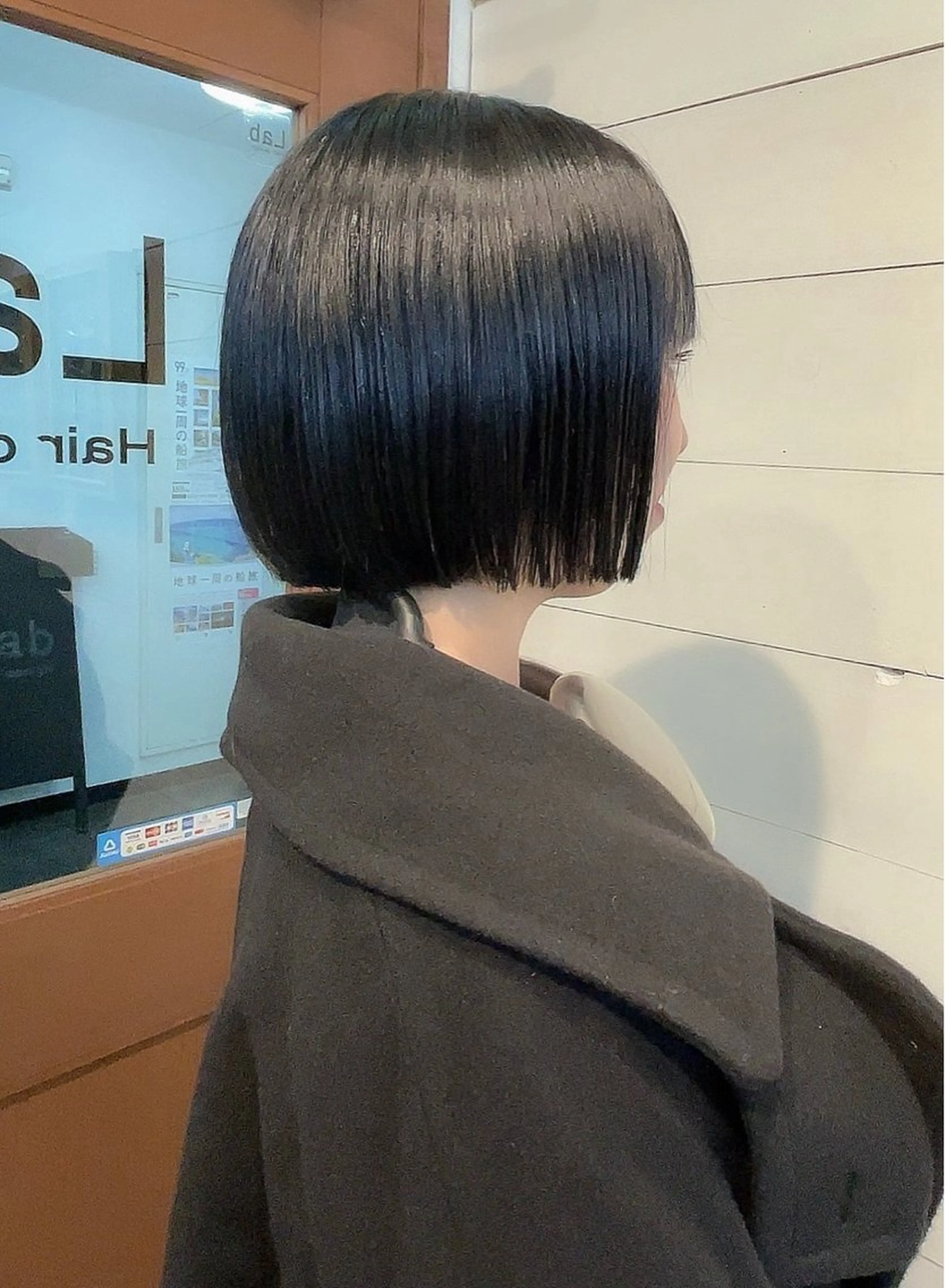 ショート カラー ネイビーカラー ボブ 艶カラー/ハイトーン Anjuのヘアスタイル