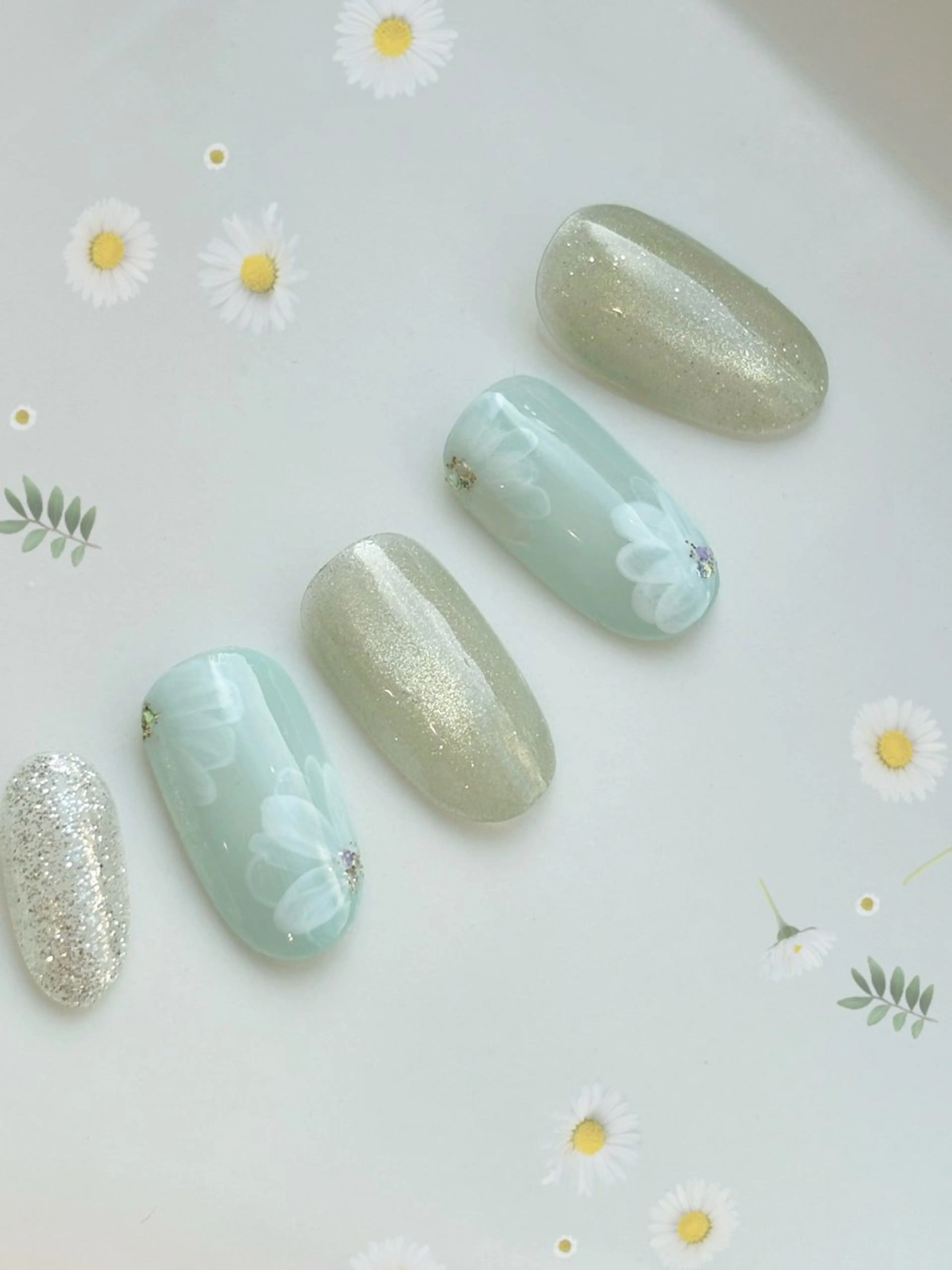 ⭐︎定額デザインネイル　¥6500（180分）の写真