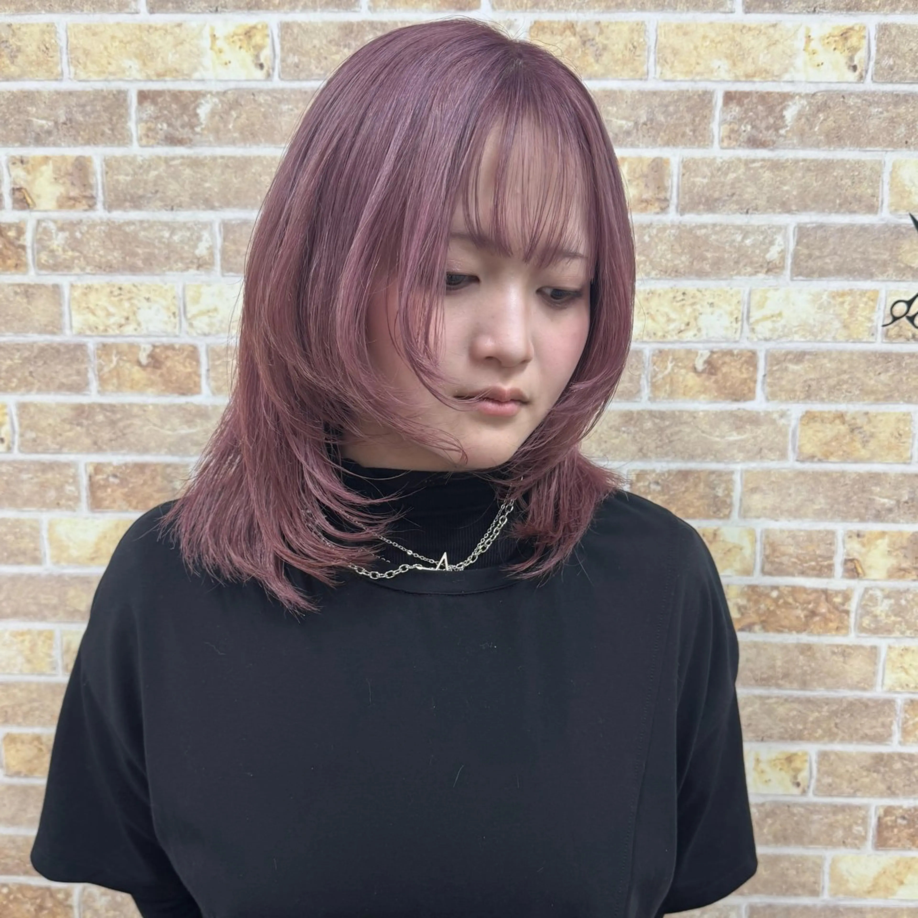 セミロング GALAXY ＆BRELLA 水戸店所属・皆川 千奈実のヘアスタイル