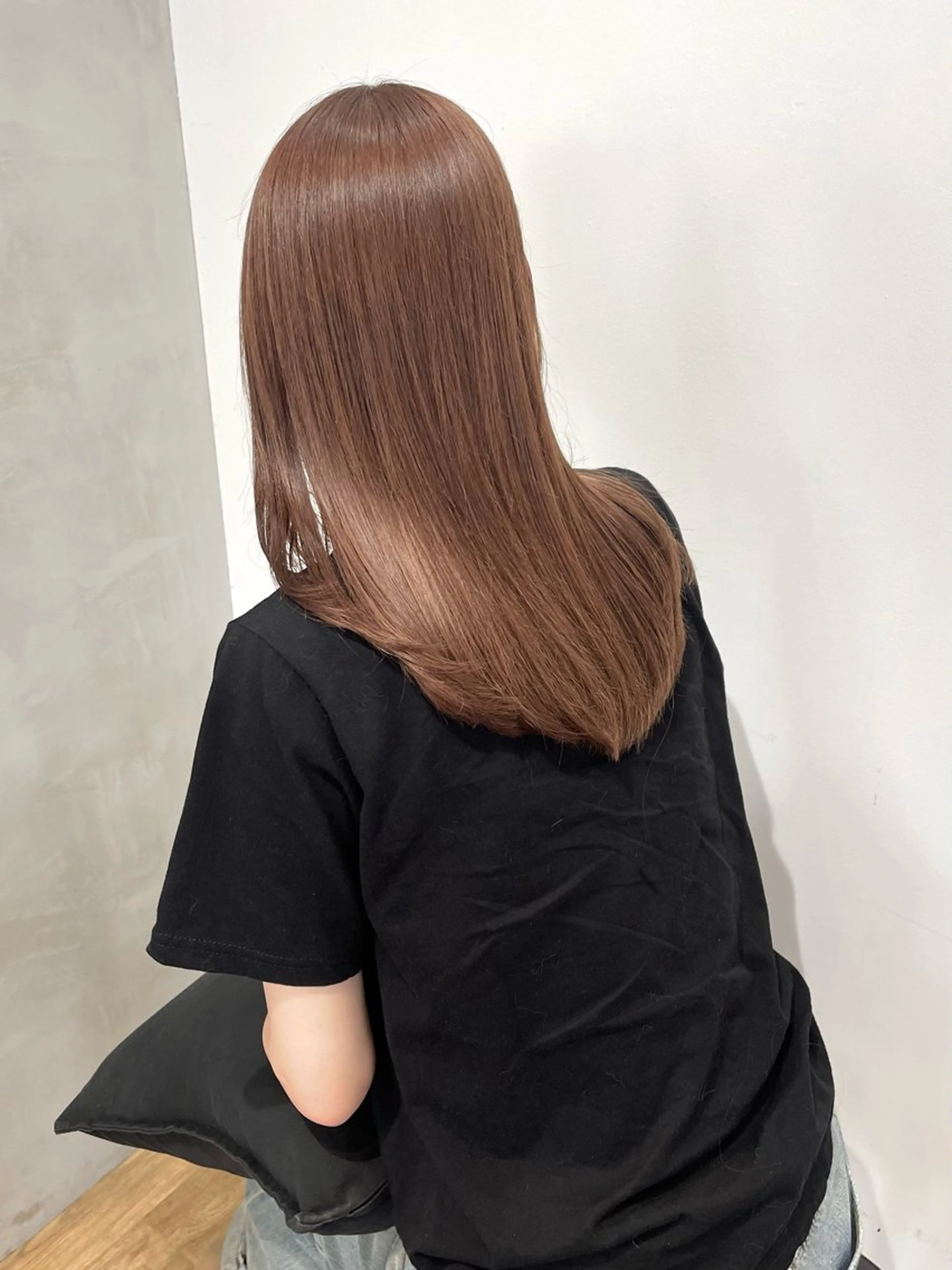 ロング カラー アッシュ ベージュカラー ブリーチ トリートメント 盛れる顔まわり✨🎀 モテカラー別所好葉のヘアスタイル