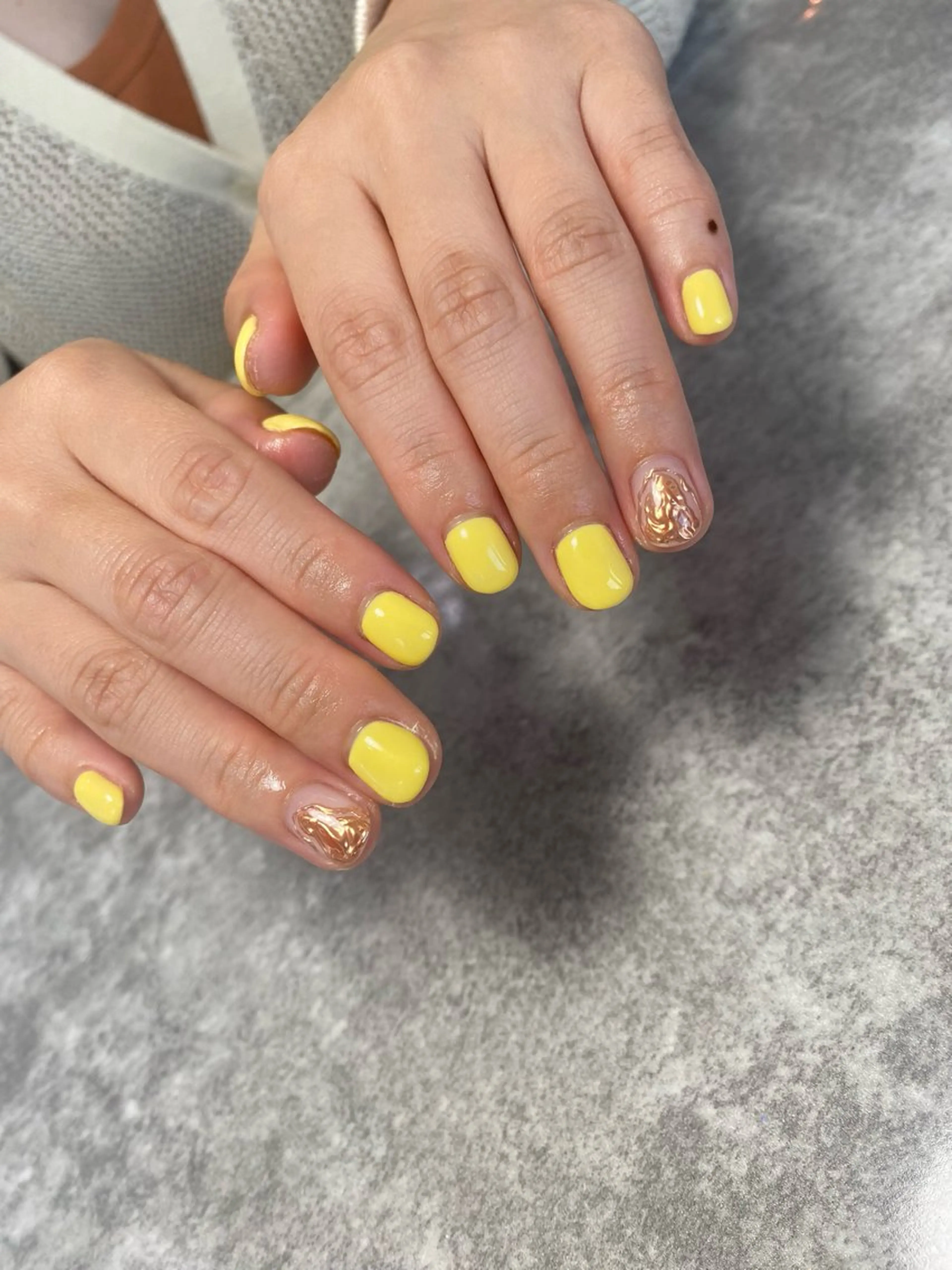 ネイル ゴールド 黄色 Chicchi 加茂宮駅徒歩3分のネイルデザイン