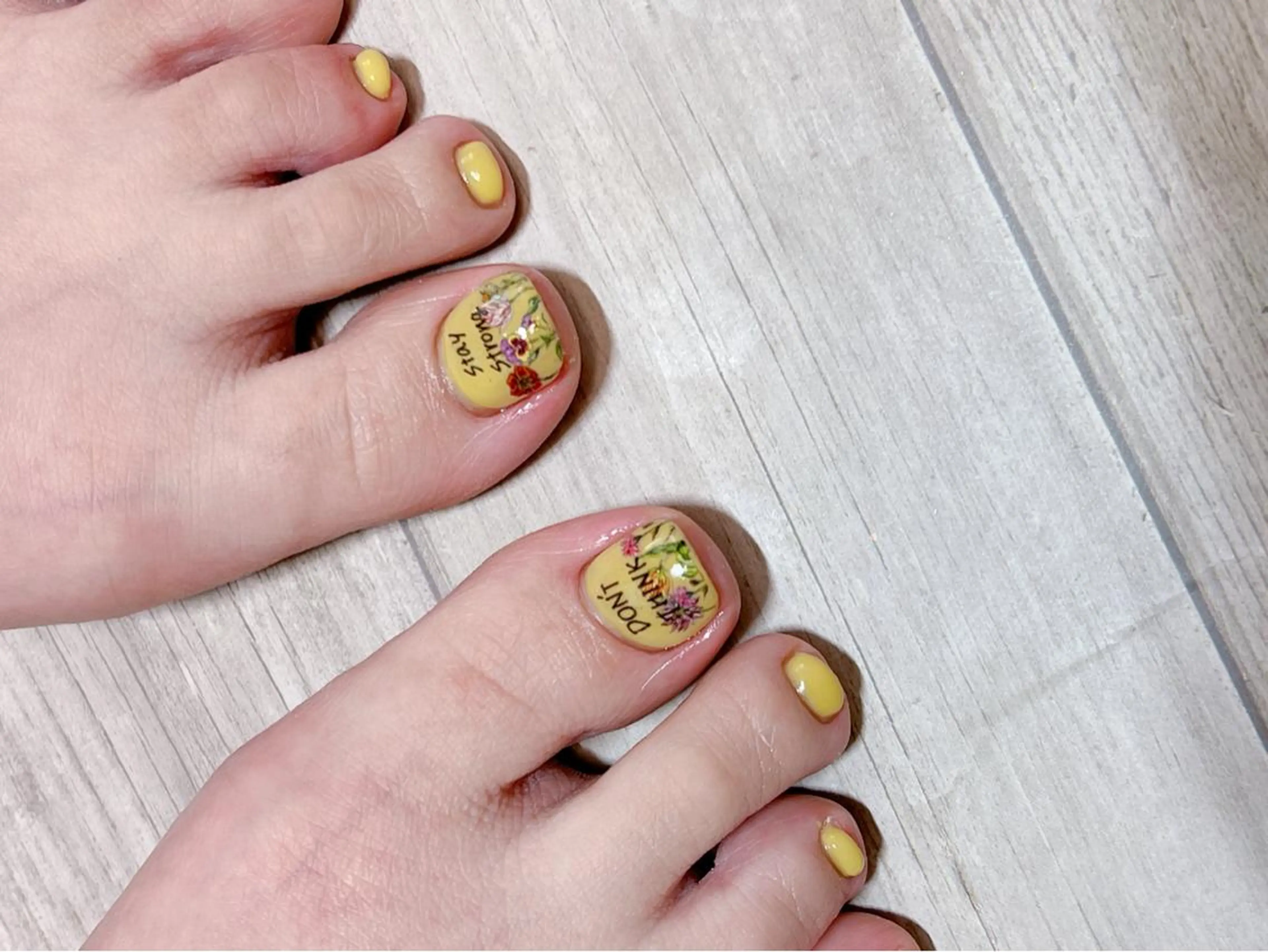 【オフ込】フット☆親指2本アート♪の写真