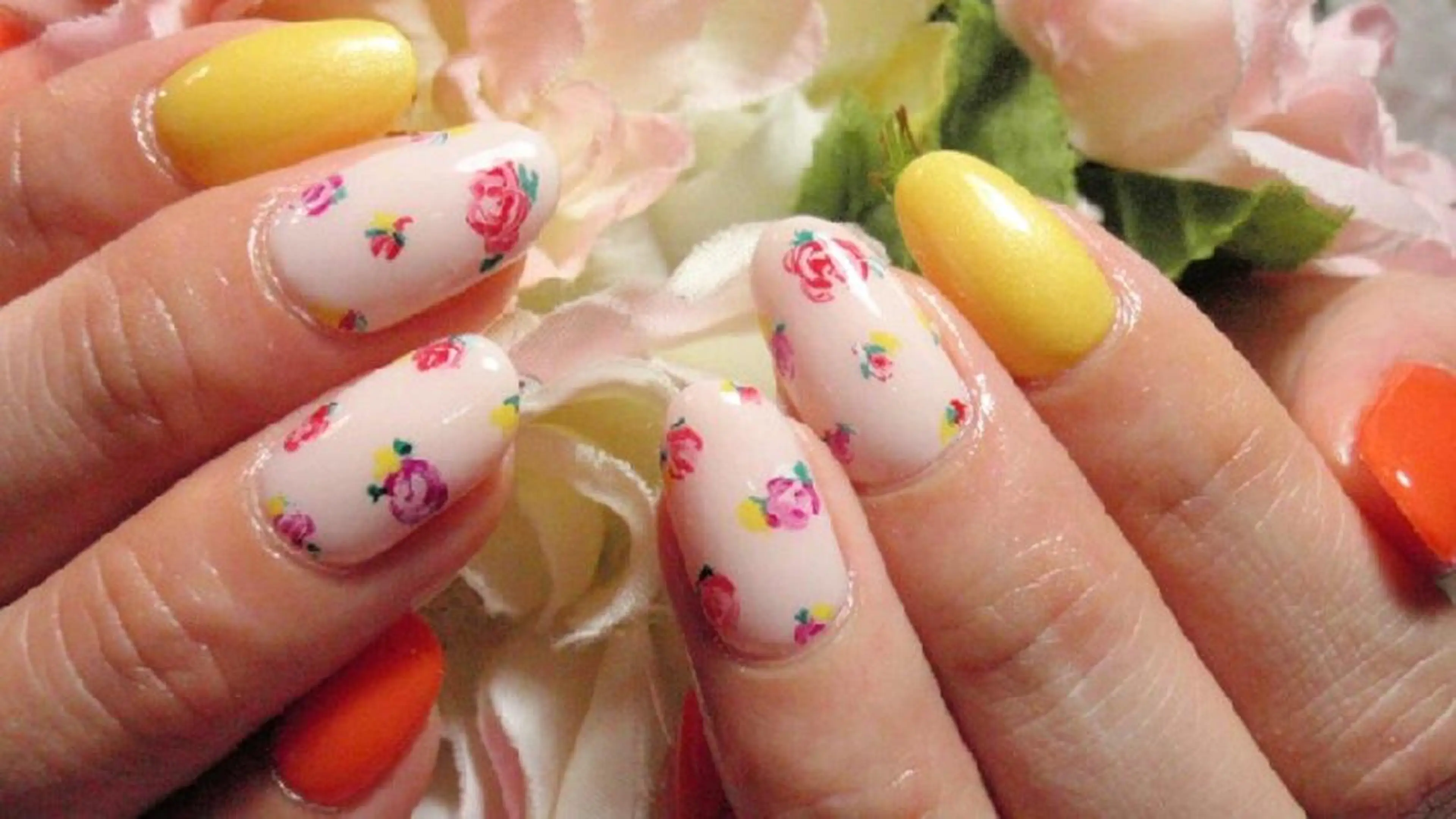 ネイル Re Pearl～コーディネートサロン～ 市駅前店所属・NARUMI HYODOのネイルデザイン