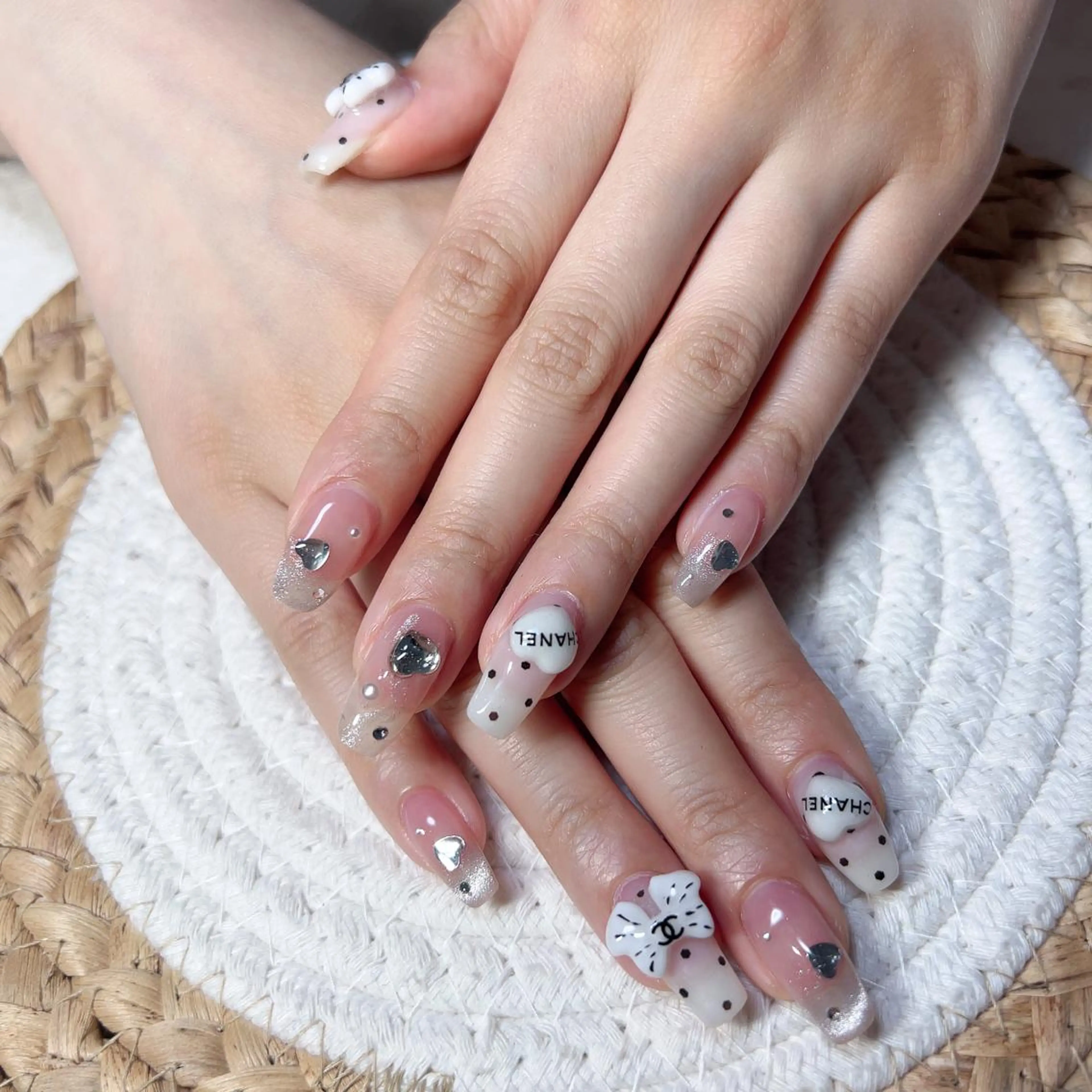 ネイル Maggie Nail🦩のネイルデザイン