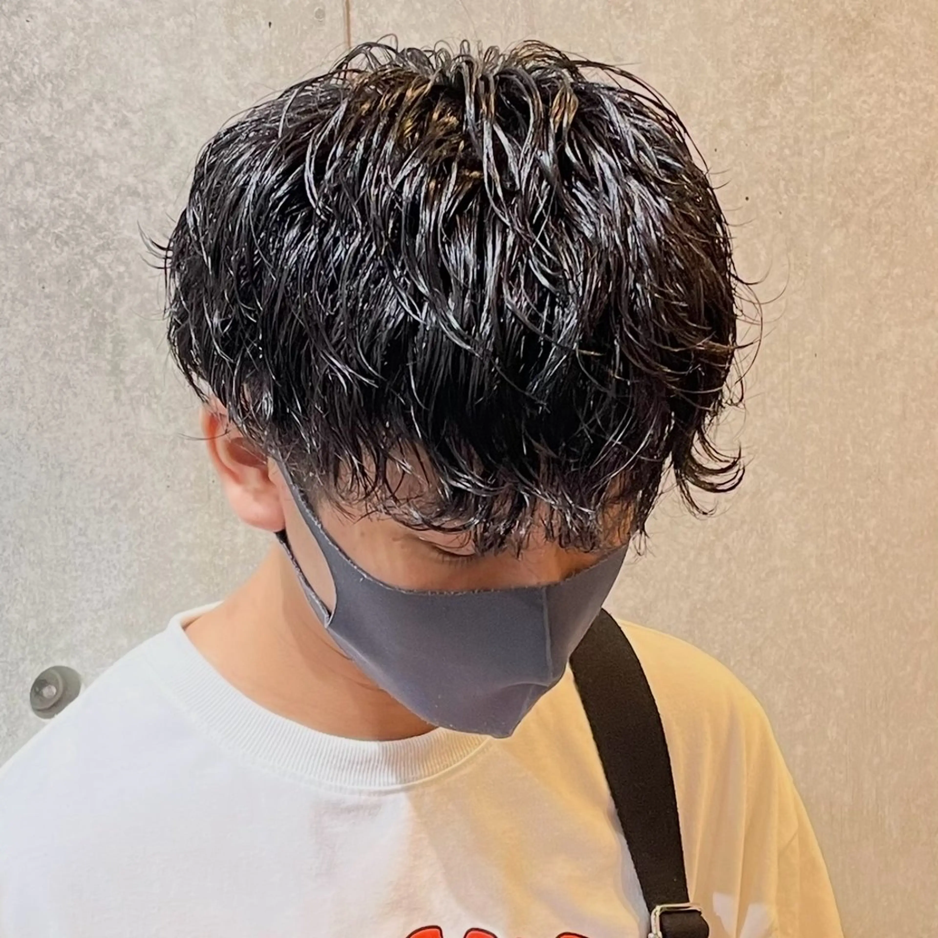 ショート パーマ メンズ メンズパーマ 波巻きパーマ ニュアンスパーマ カット パーマ 中崎町メンズパーマ/ シャドウ/山下拓実のヘアスタイル