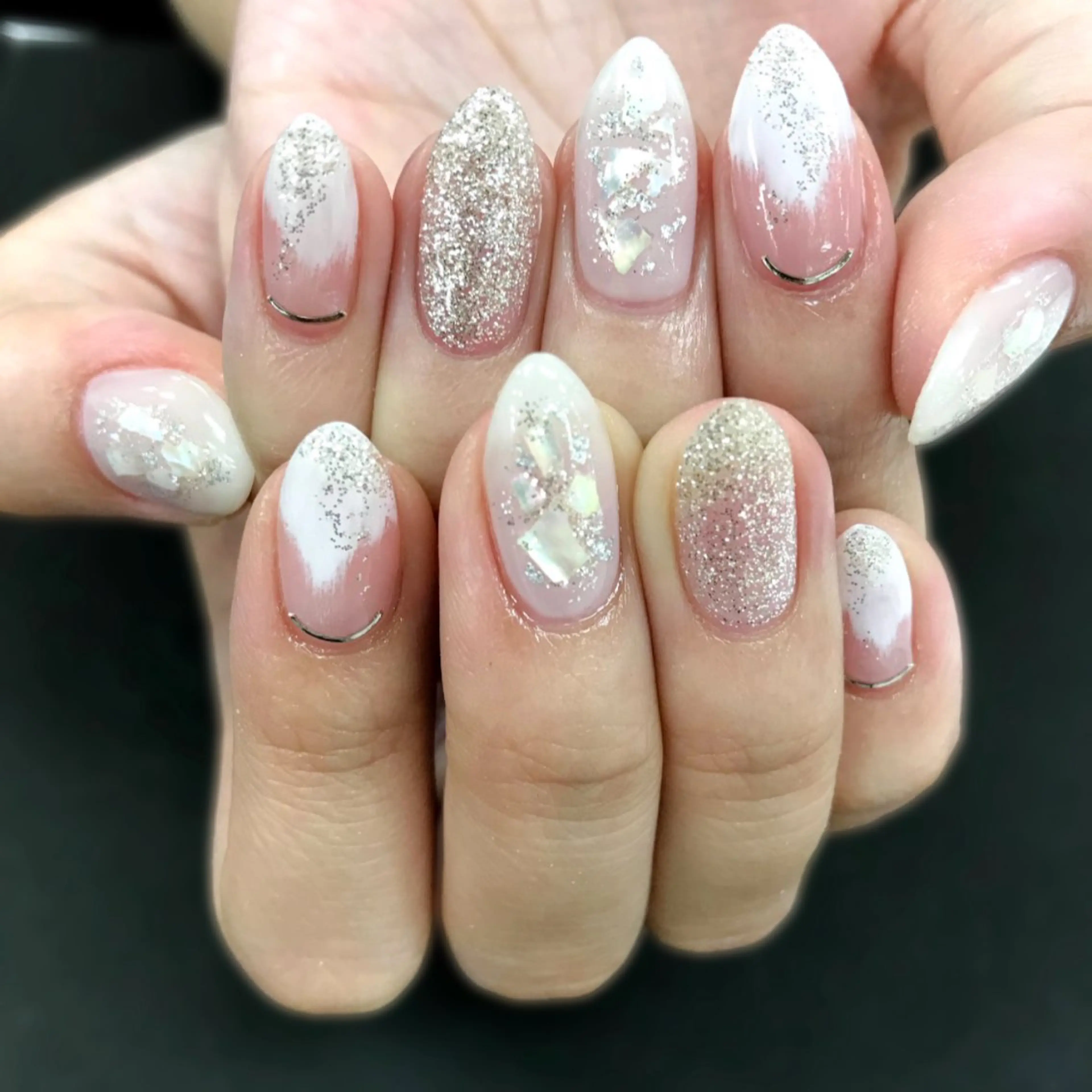 ネイル ジェルネイル ニュアンスネイル ホワイト ハンドネイル NAIL MOONのネイルデザイン
