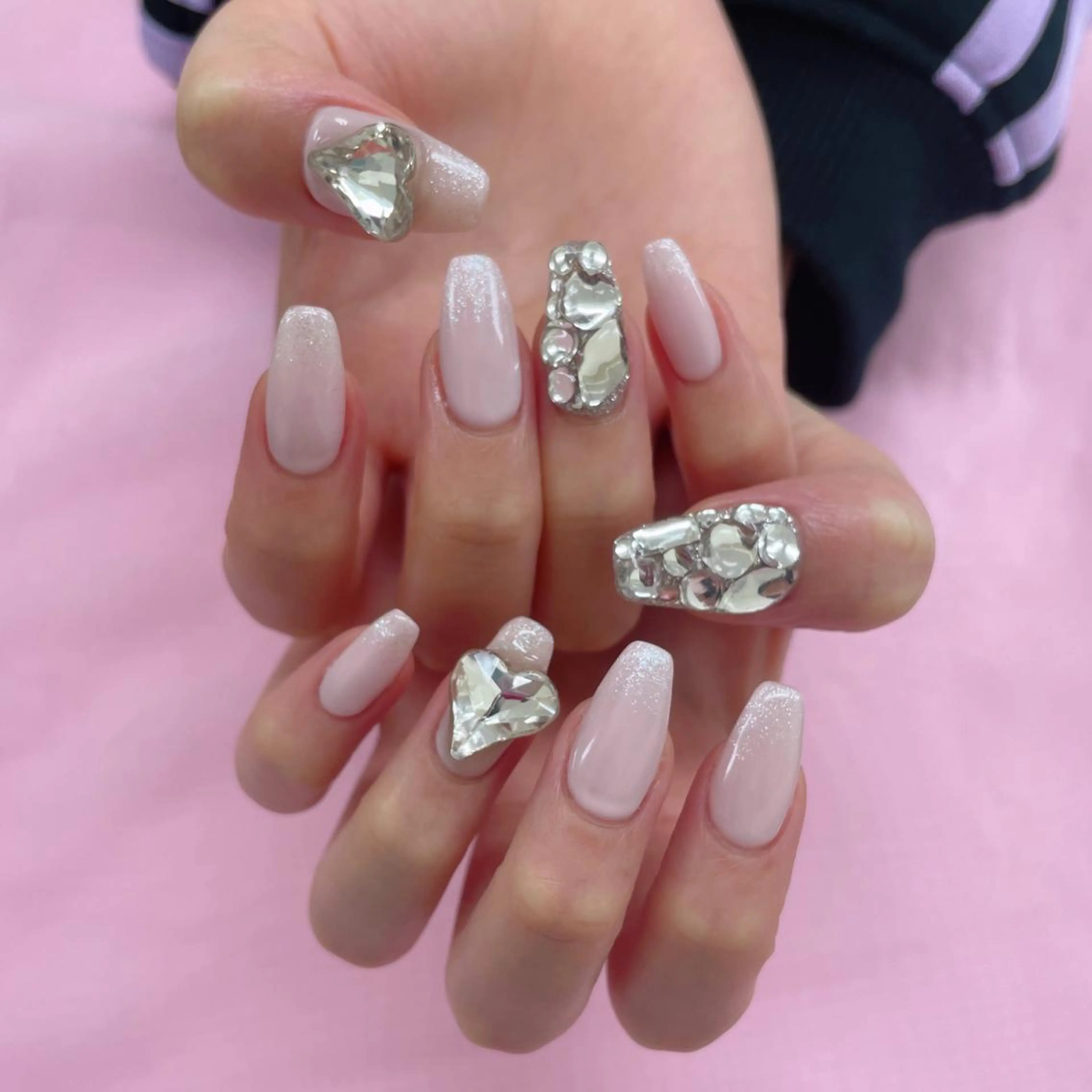 ネイル ハート ハンドネイル 五十嵐 美智のネイルデザイン