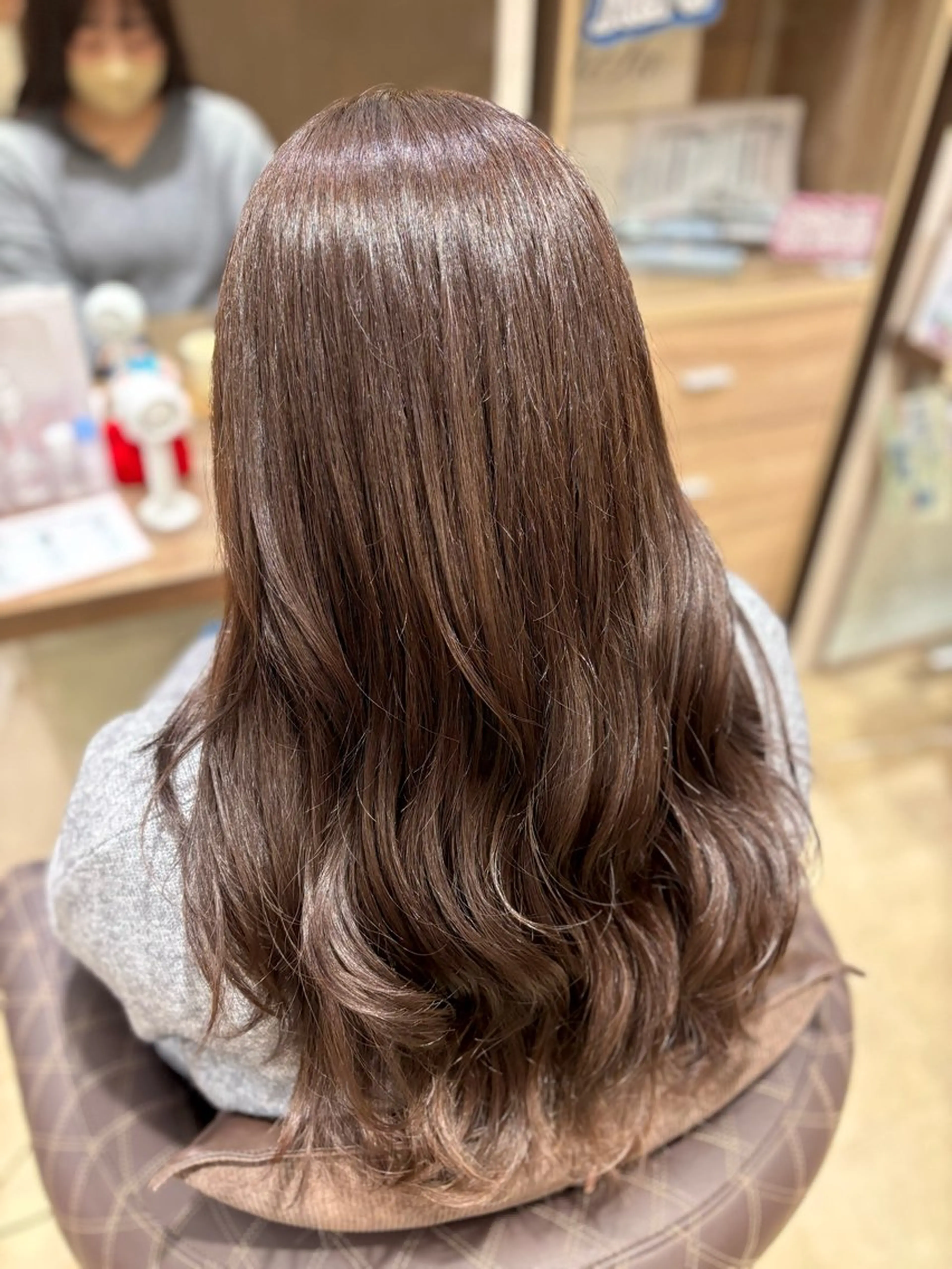 ロング カラー 緑川 佳薫のヘアスタイル