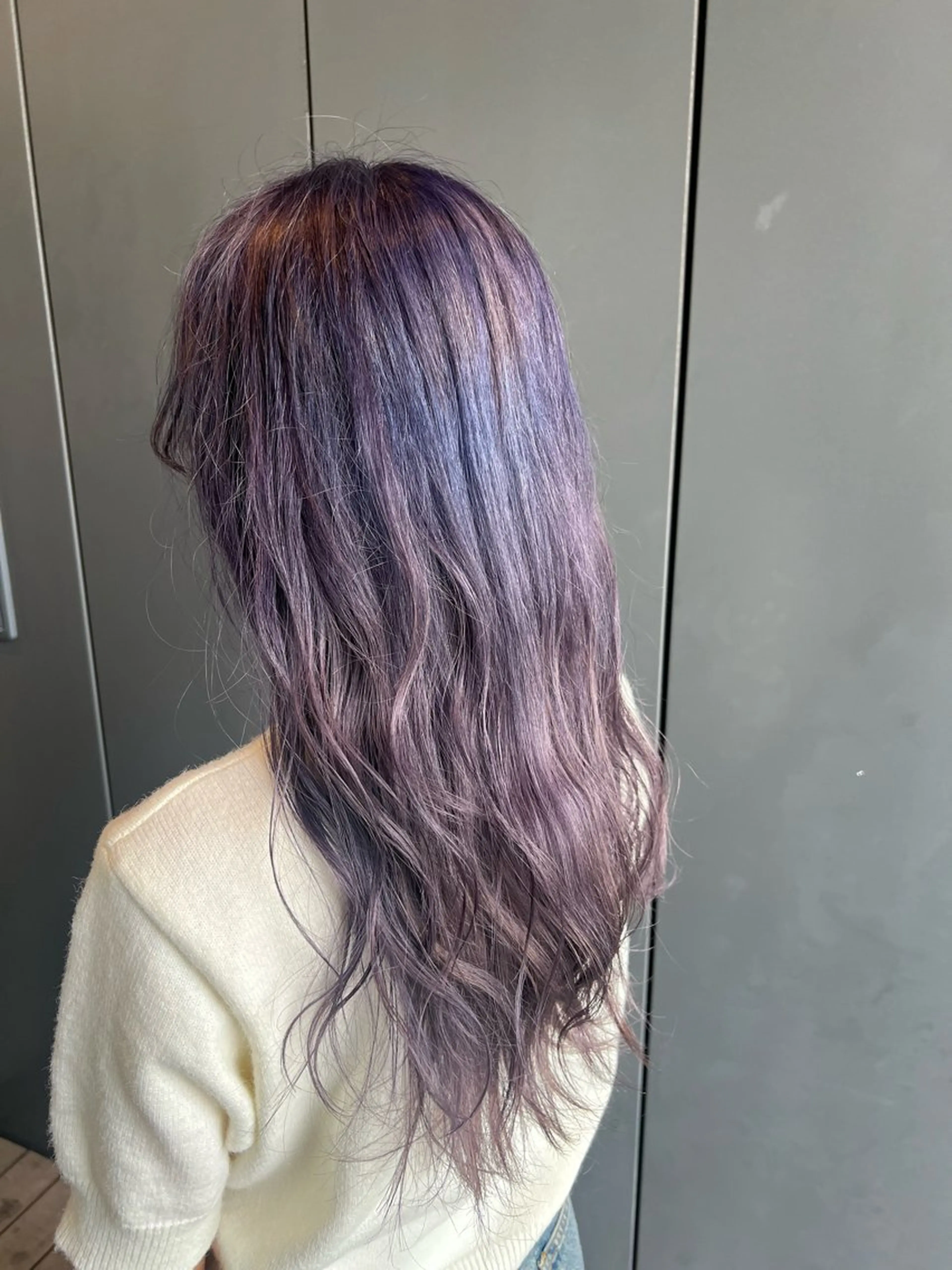 ロング ダブルカラー寒色系 ボリューム改善ハヤトのヘアスタイル