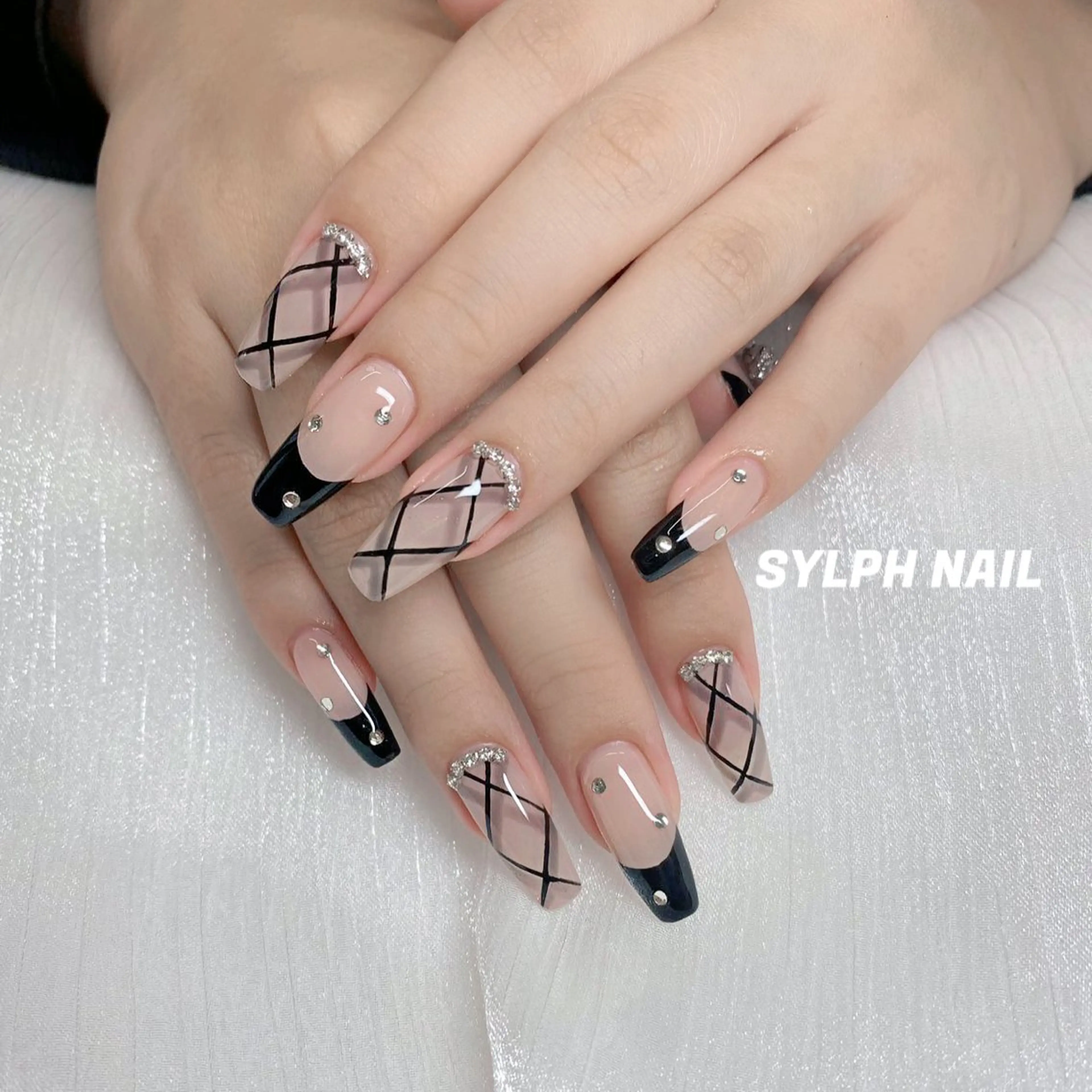 ネイル ハンドネイル Trend Nail シルフのネイルデザイン