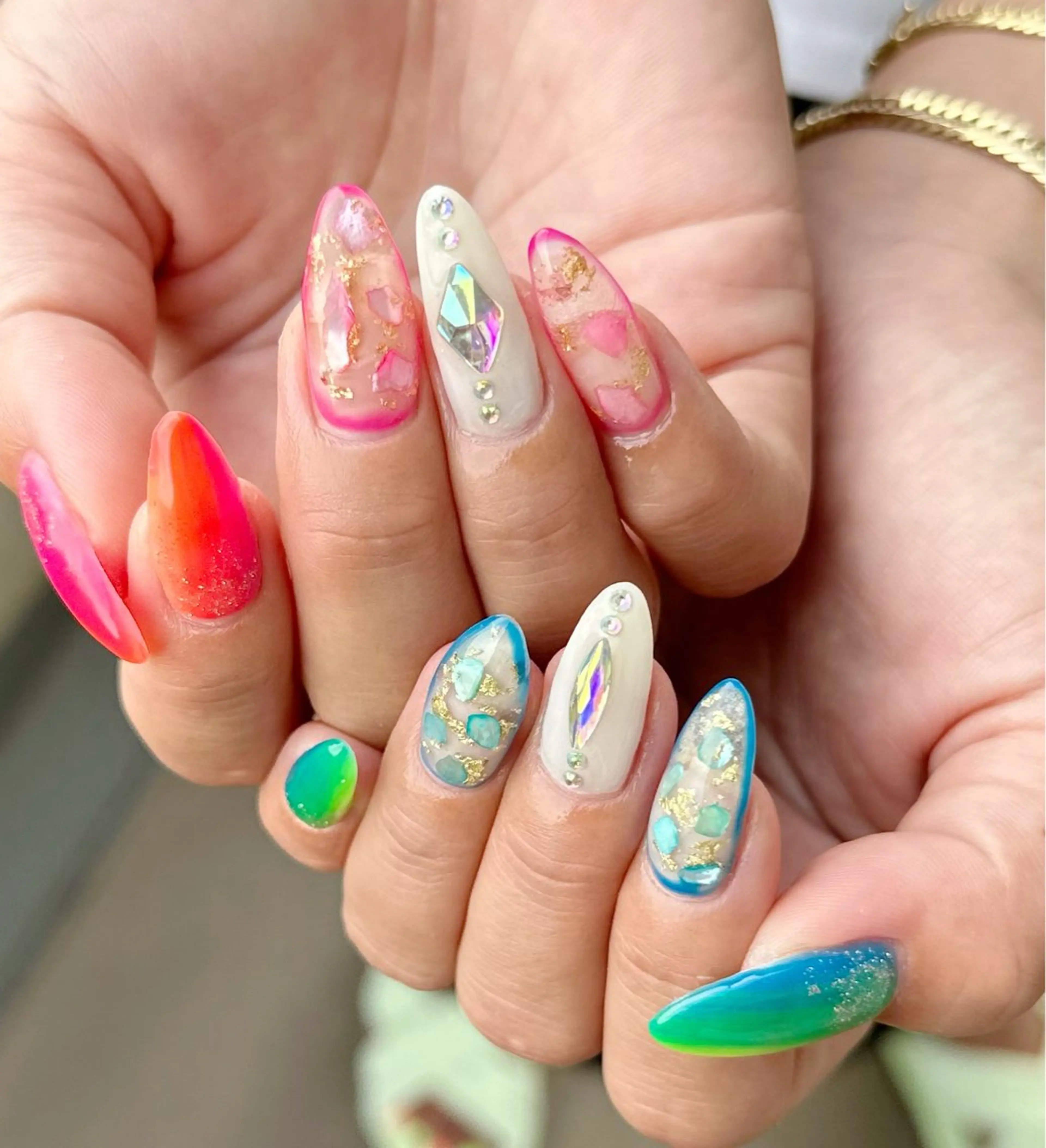 ネイル 新山 聖のネイルデザイン