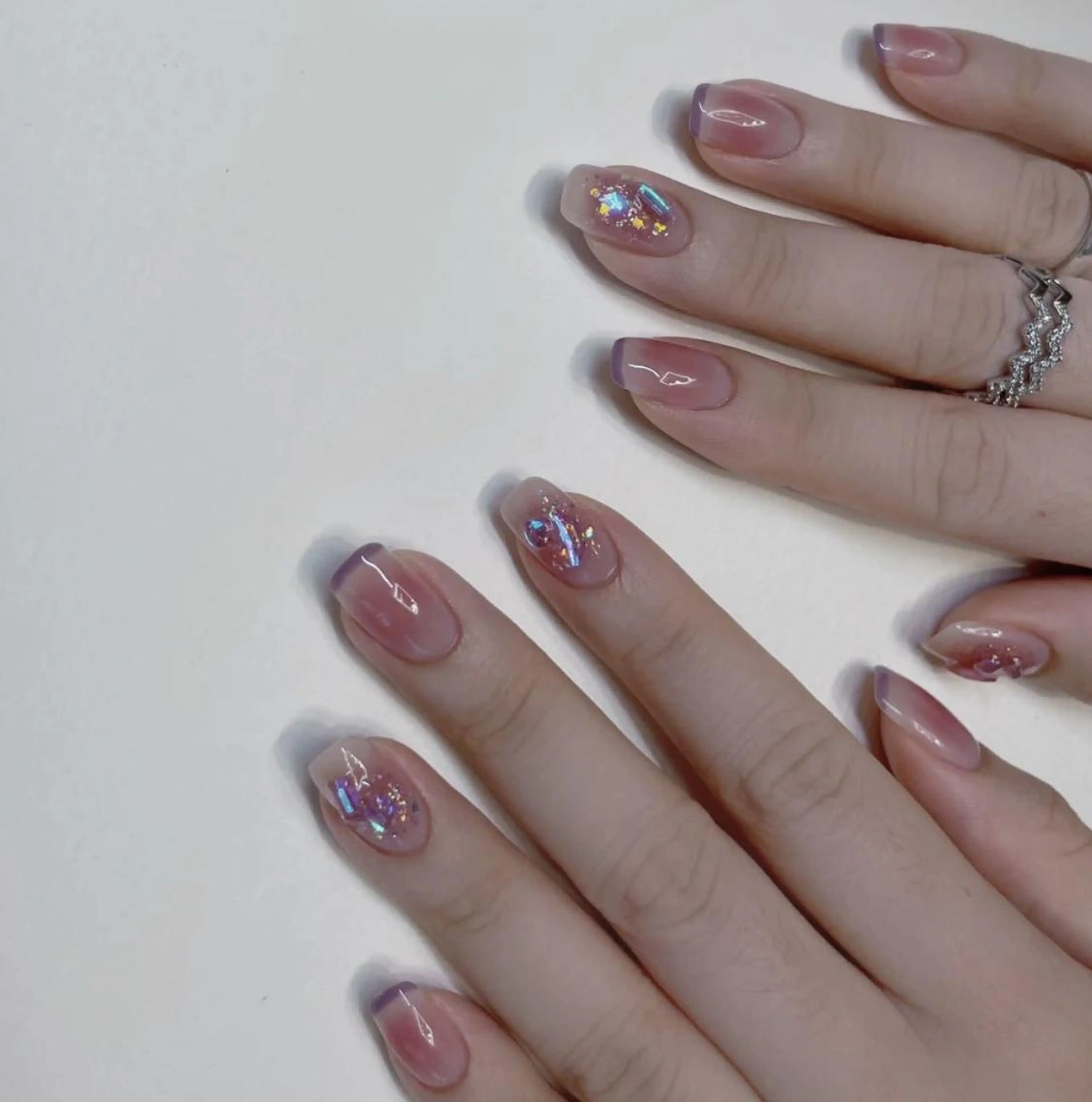 ネイル Queens 榊 まおのネイルデザイン