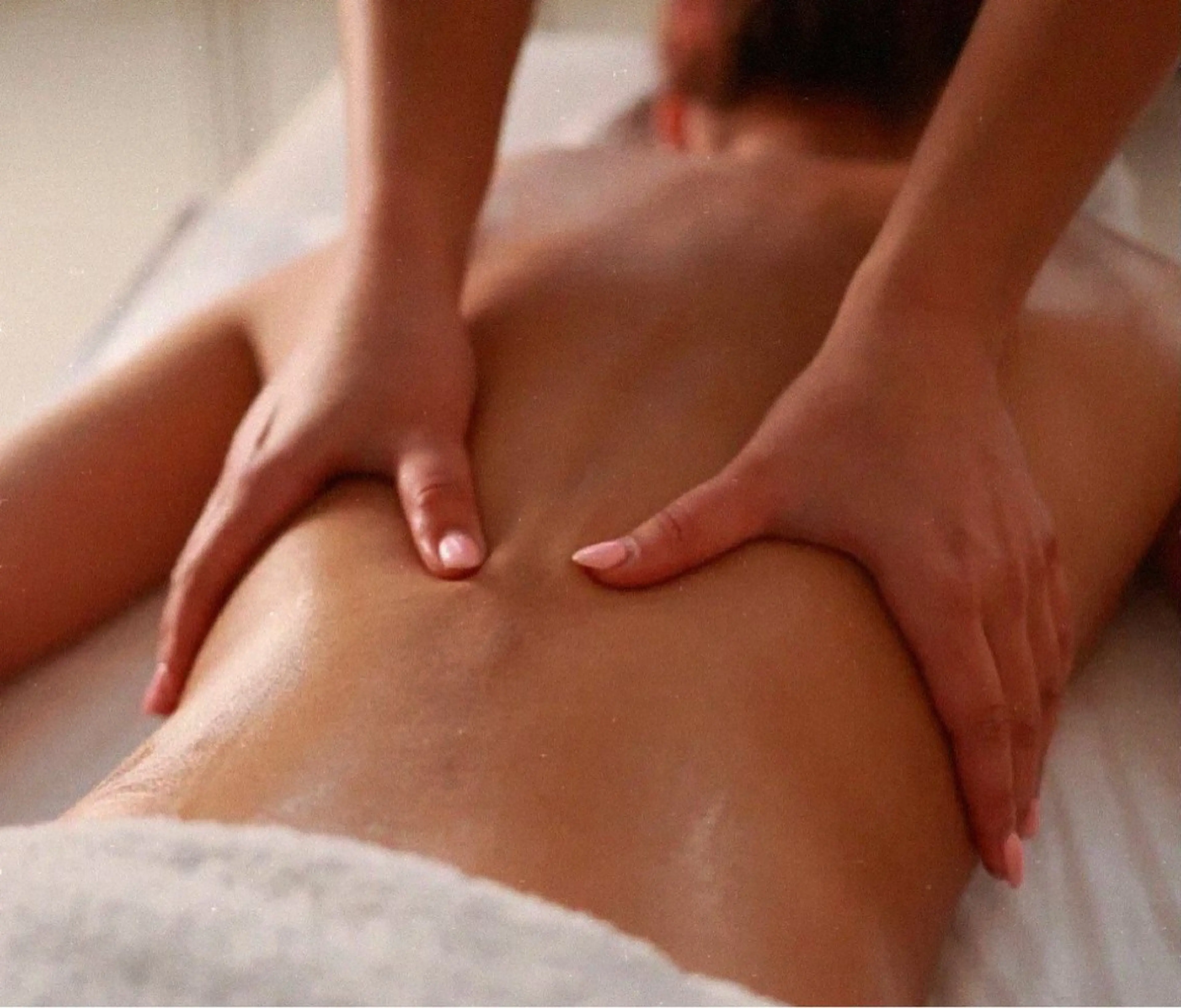 【あったか快眠アロマ😴】肩こり・不眠に🧚オイルリンパマッサージ60分 ¥5500の写真