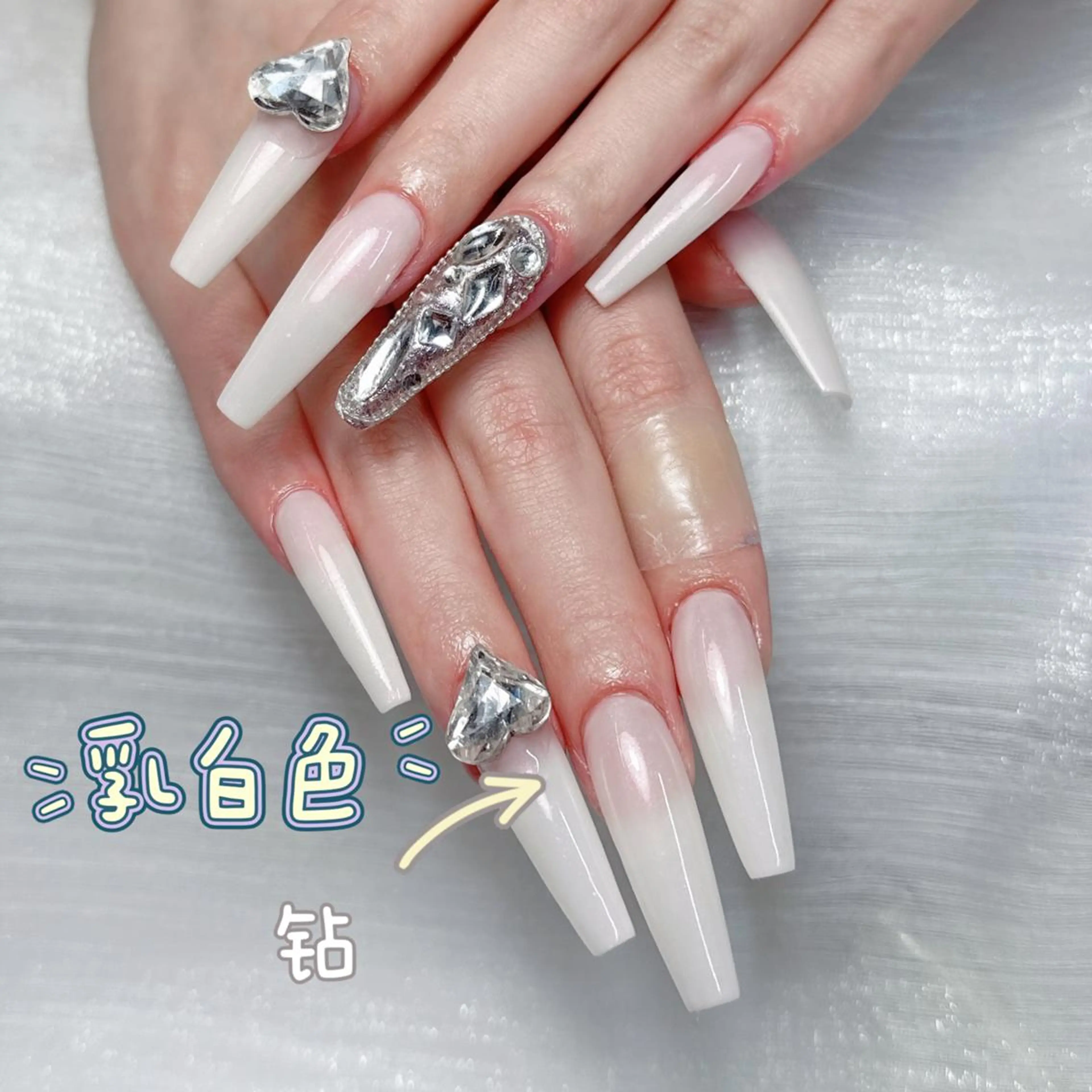 ネイル 奈 奈のネイルデザイン