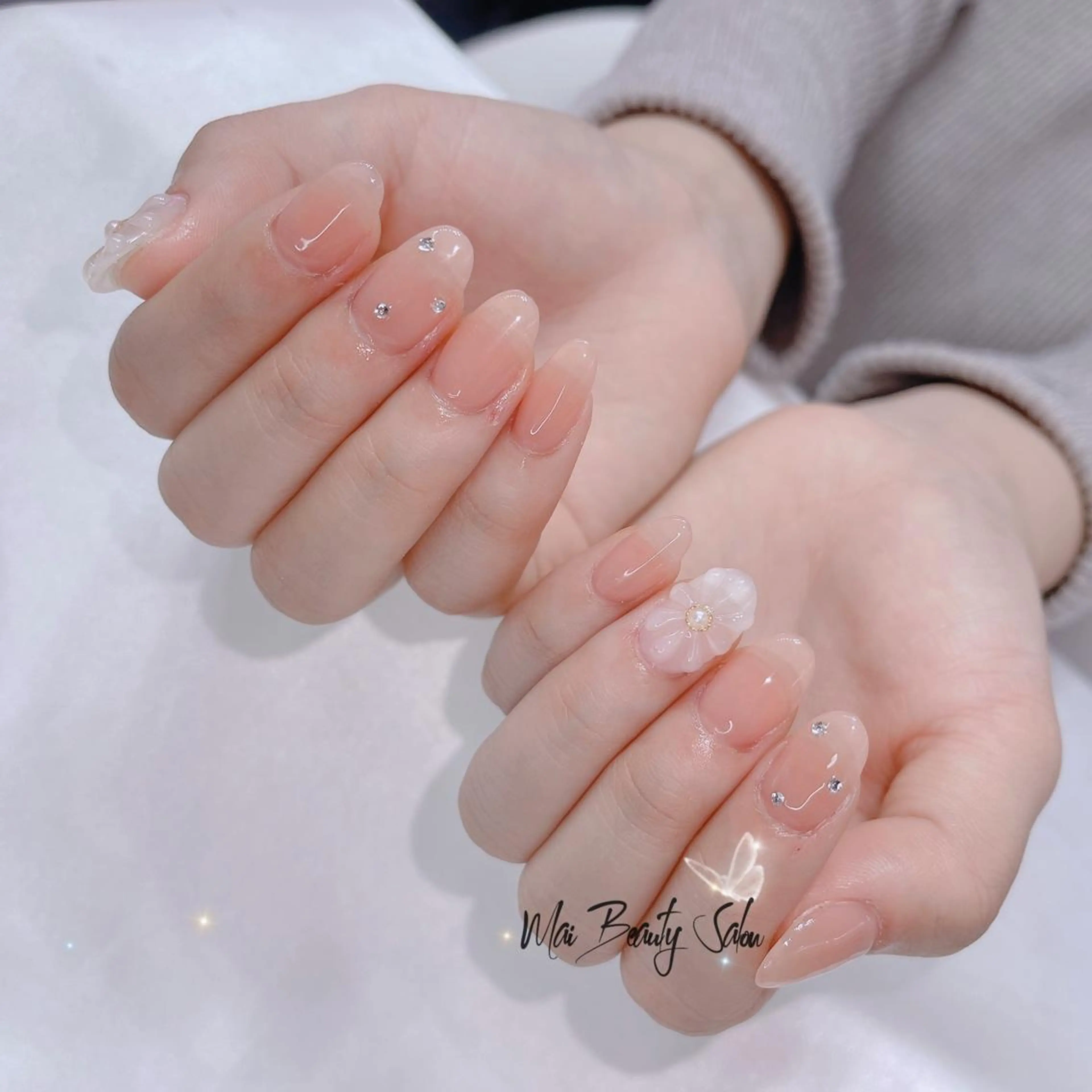 ネイル オーロラネイル チークネイル 長さ出し フラッシュネイル フットネイル MaiBeauty To  Toのネイルデザイン