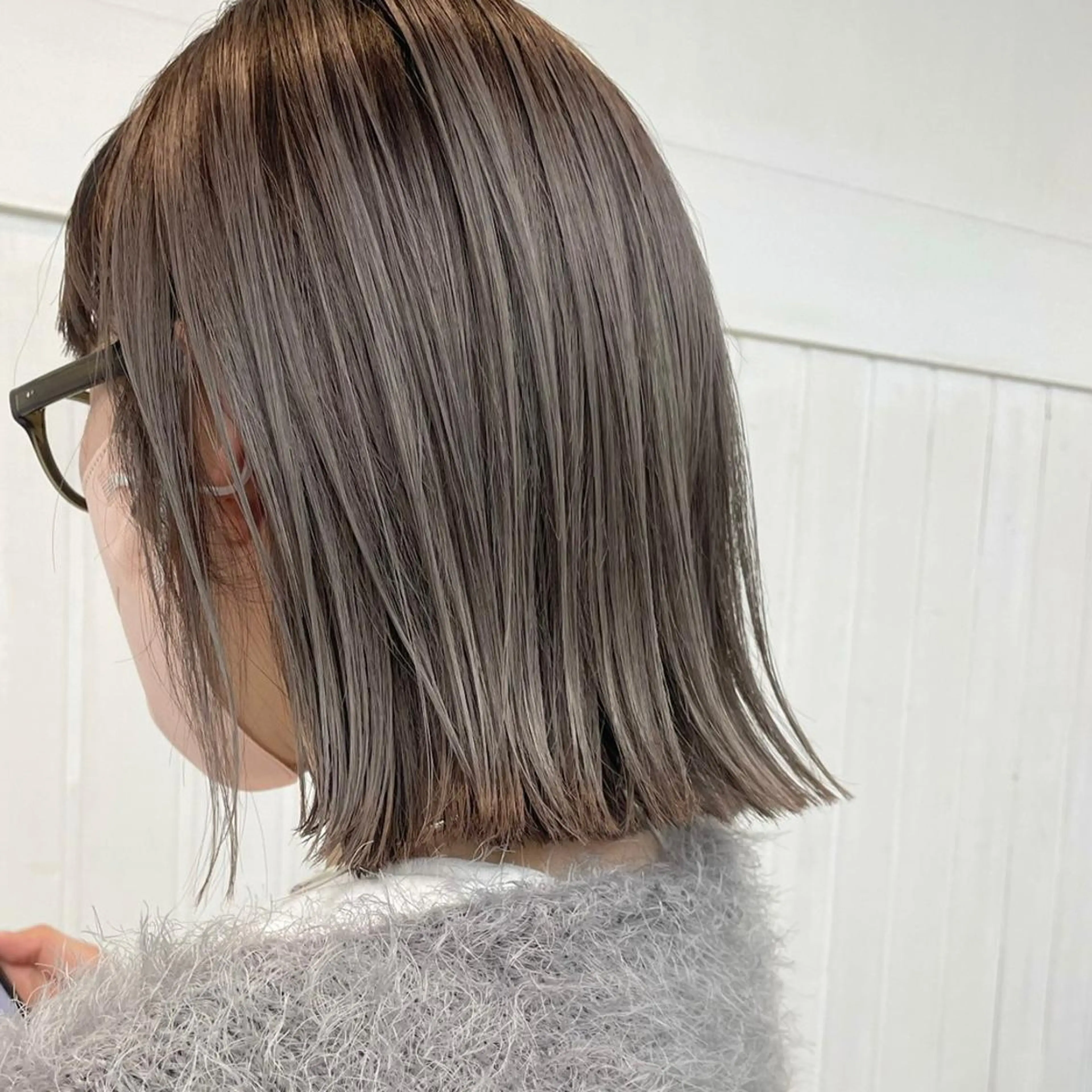 ショート 切りっぱなしボブ 前下がりボブ アッシュ ミストバング パープルカラー カット ヘアカラー トリートメント N° anfeel 渋谷🪞🫧のヘアスタイル