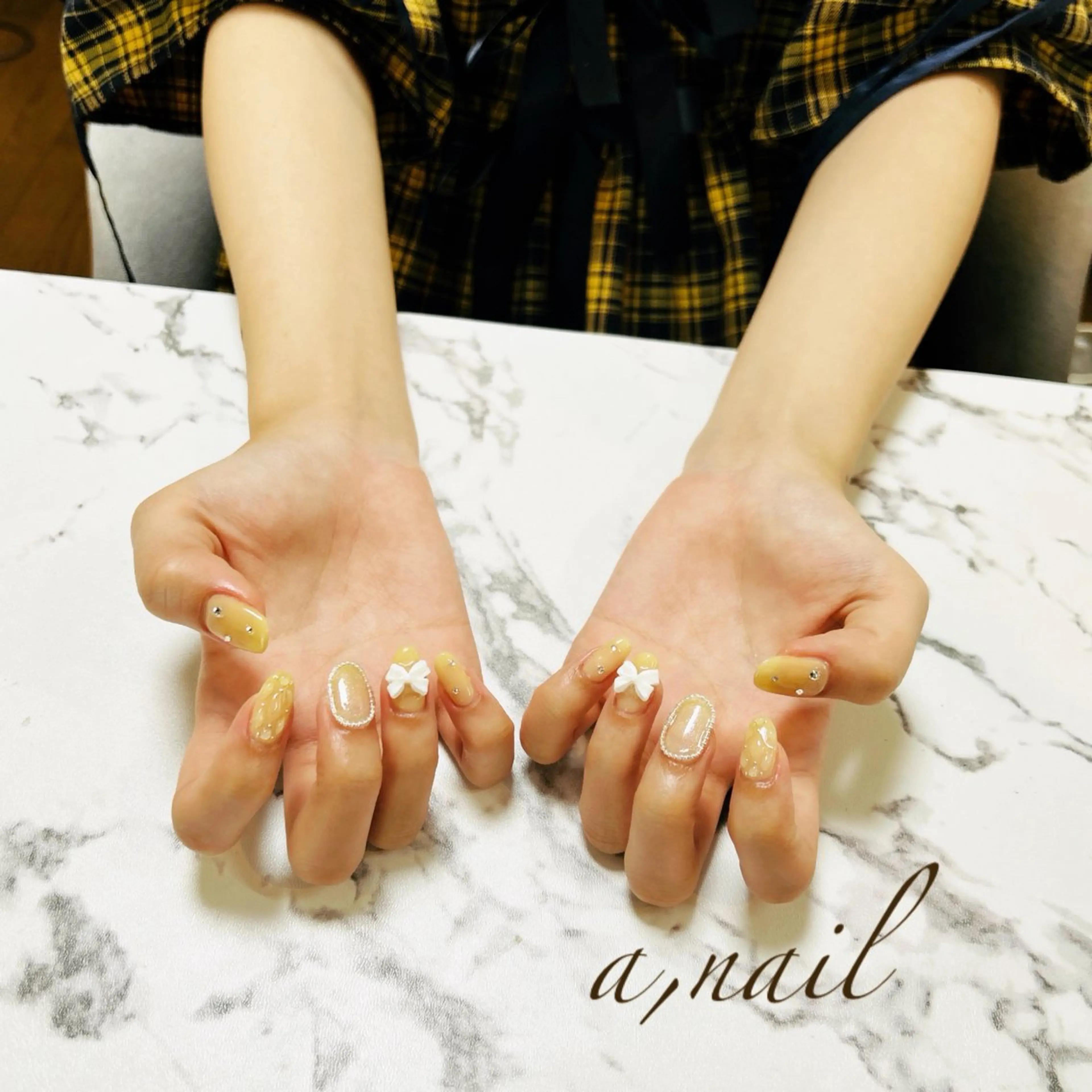 ネイル ぷっくりネイル リボン ハンドネイル ネイルサロン エーネイルのネイルデザイン