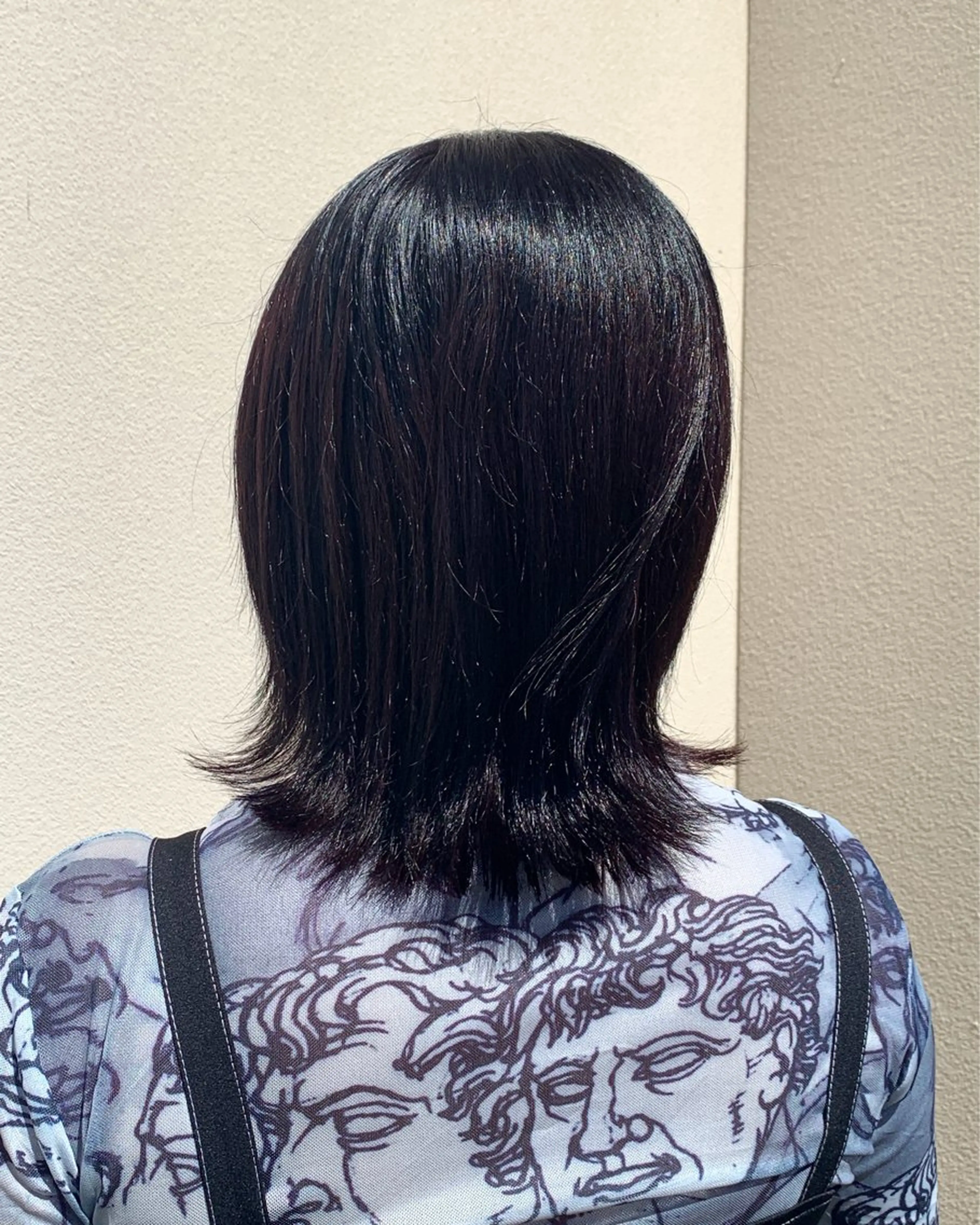 ミディアム 酒井 美羽のヘアスタイル