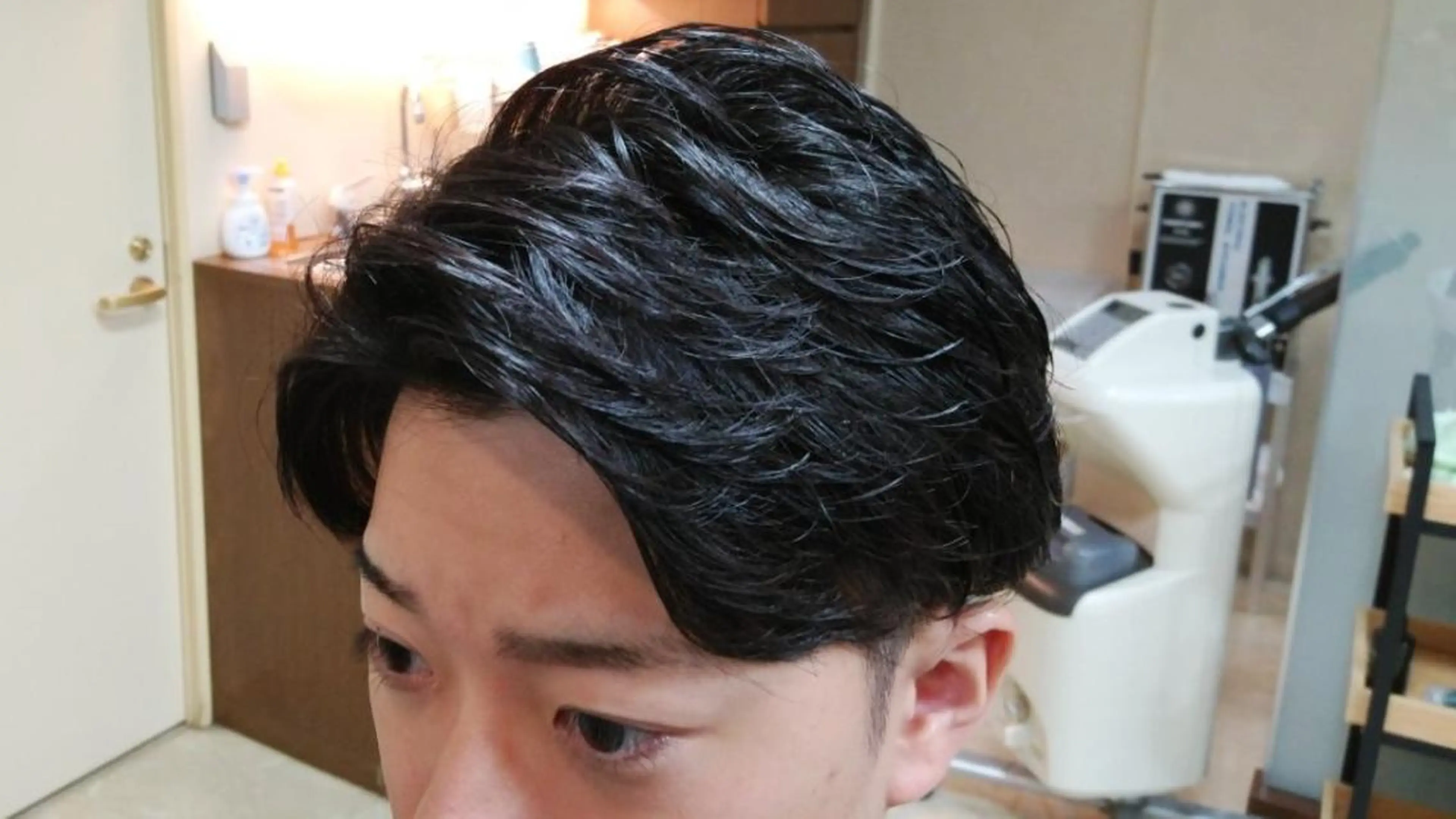 ミディアム bond's soen所属・有賀 百穂のヘアスタイル