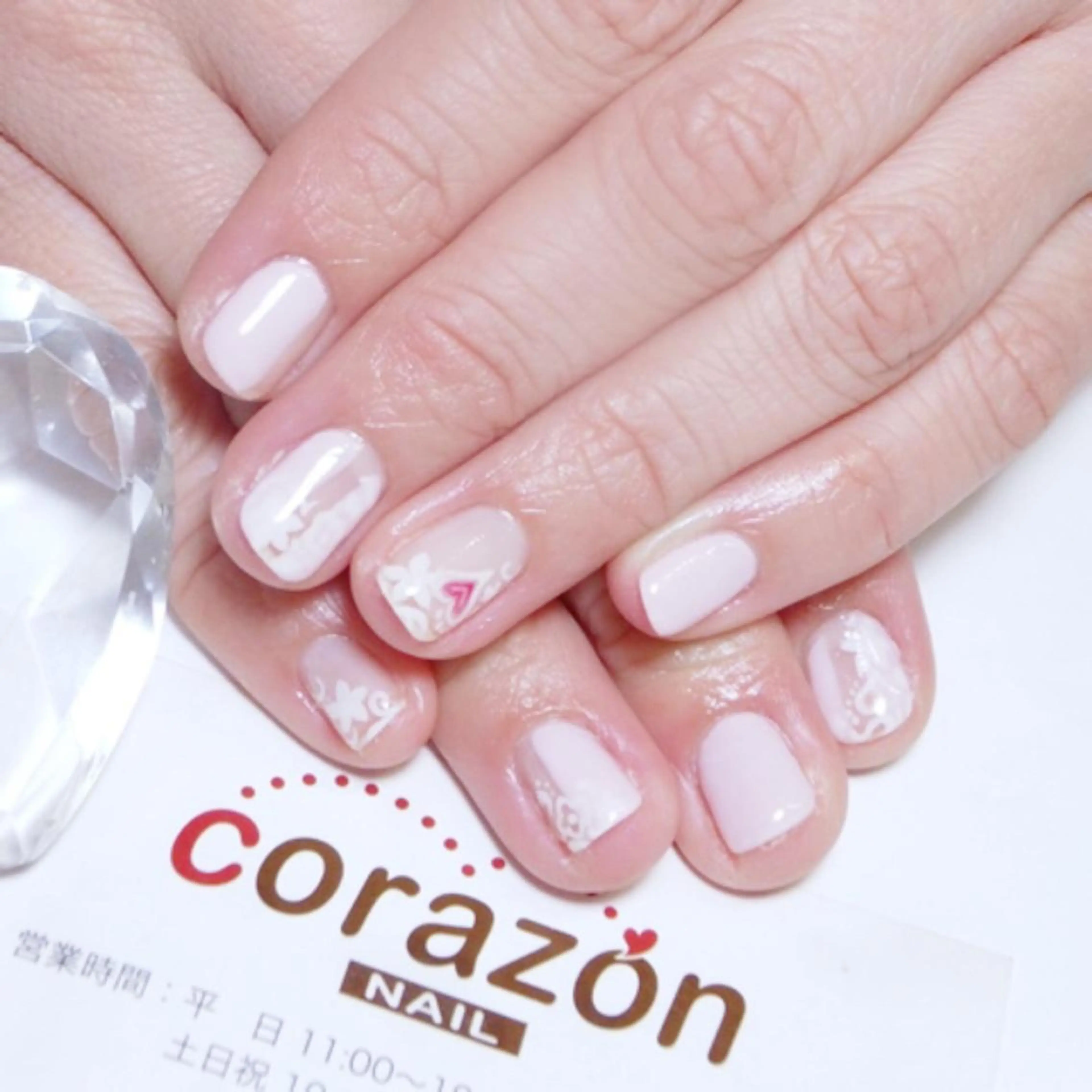 ネイル クリアネイル 成人式 ホワイト corazon所属・ネイリスト aicoのネイルデザイン