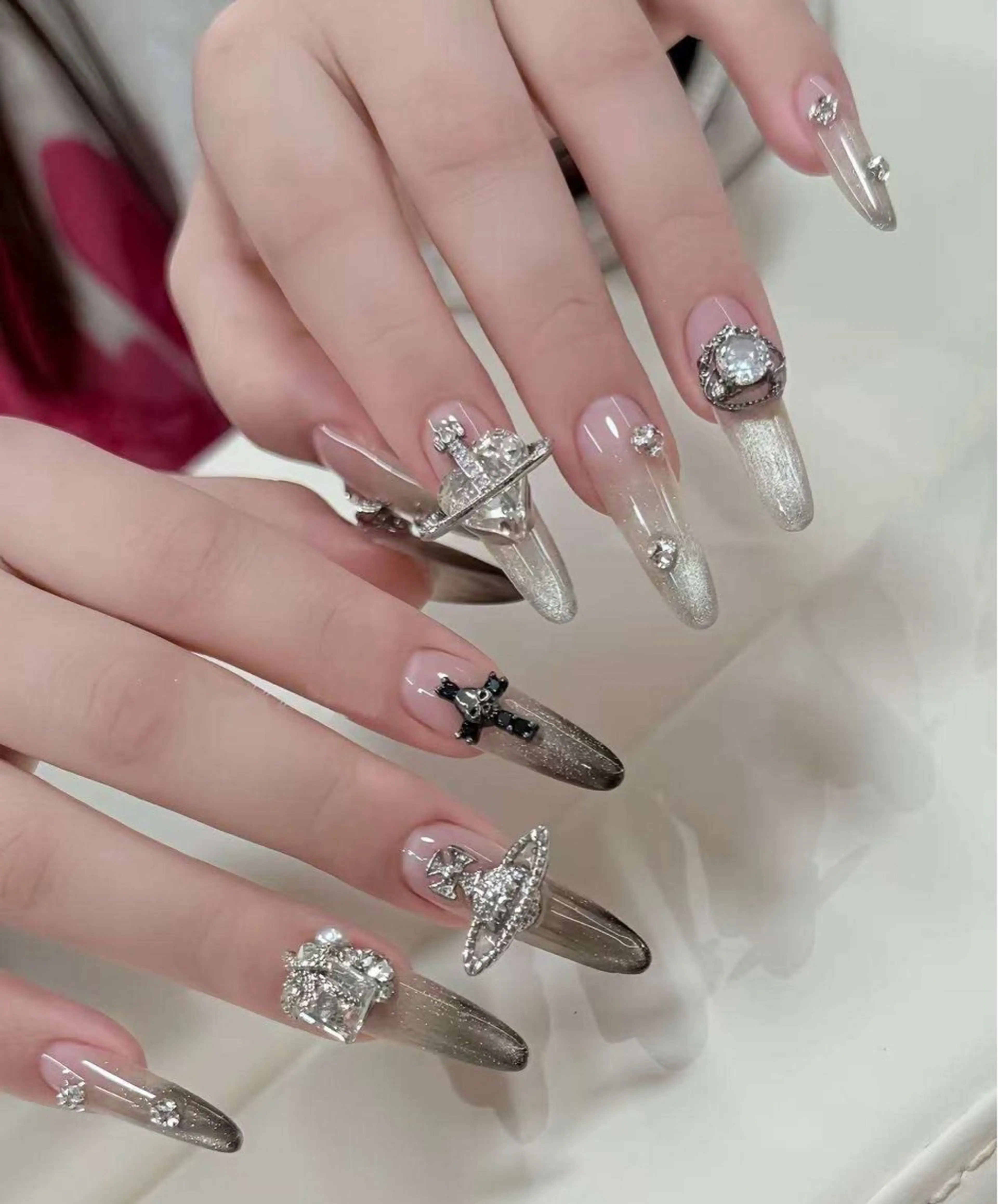 ネイル オーロラネイル フラワーネイル フットネイル フレンチネイル ジェルネイル ハンドネイル BabyYouMi nailのネイルデザイン