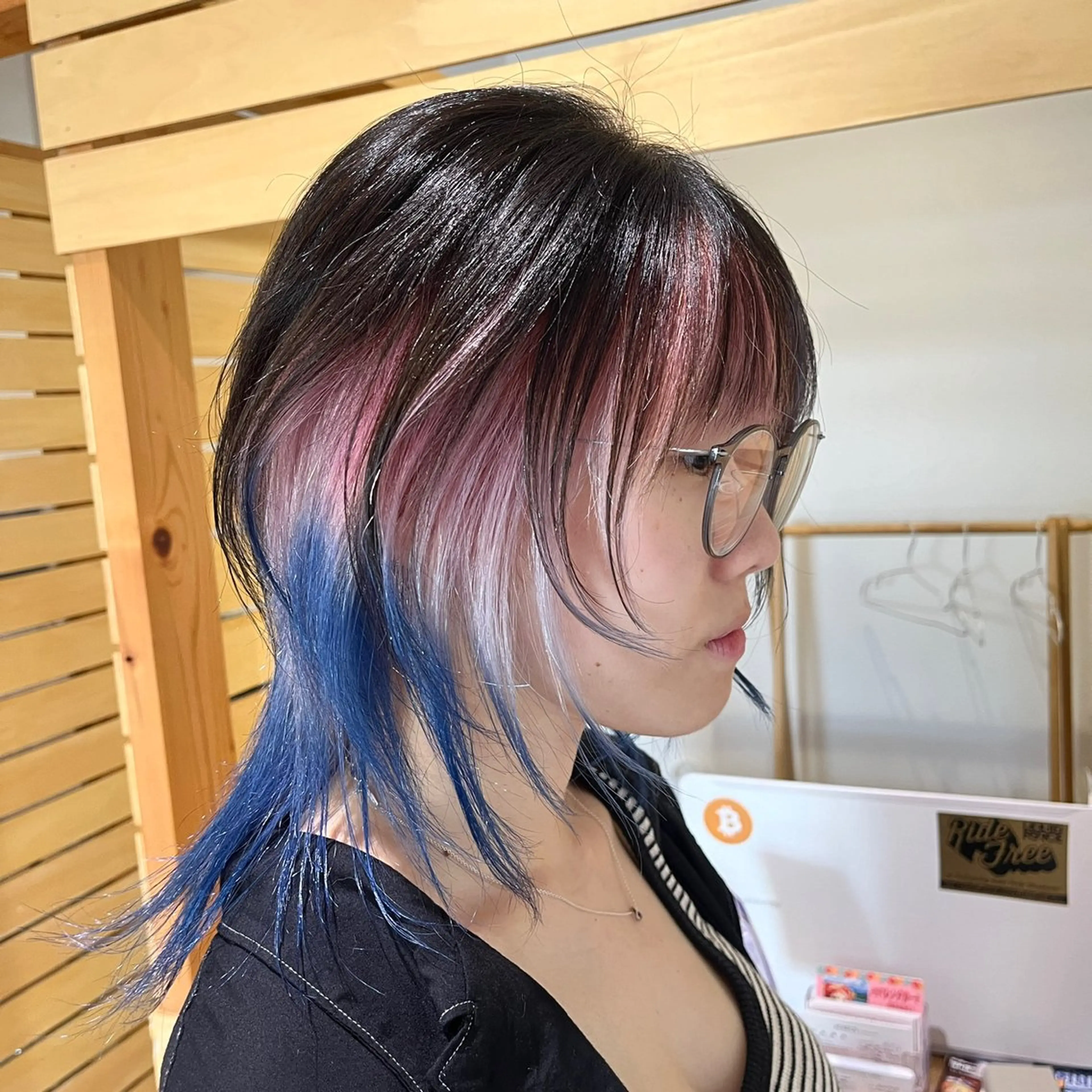 ミディアム カラー ブリーチ ヘアカラー トリートメント RUBEUS【ルベウス】所属・✨艶々カラー🎨 杉本賢人のヘアスタイル