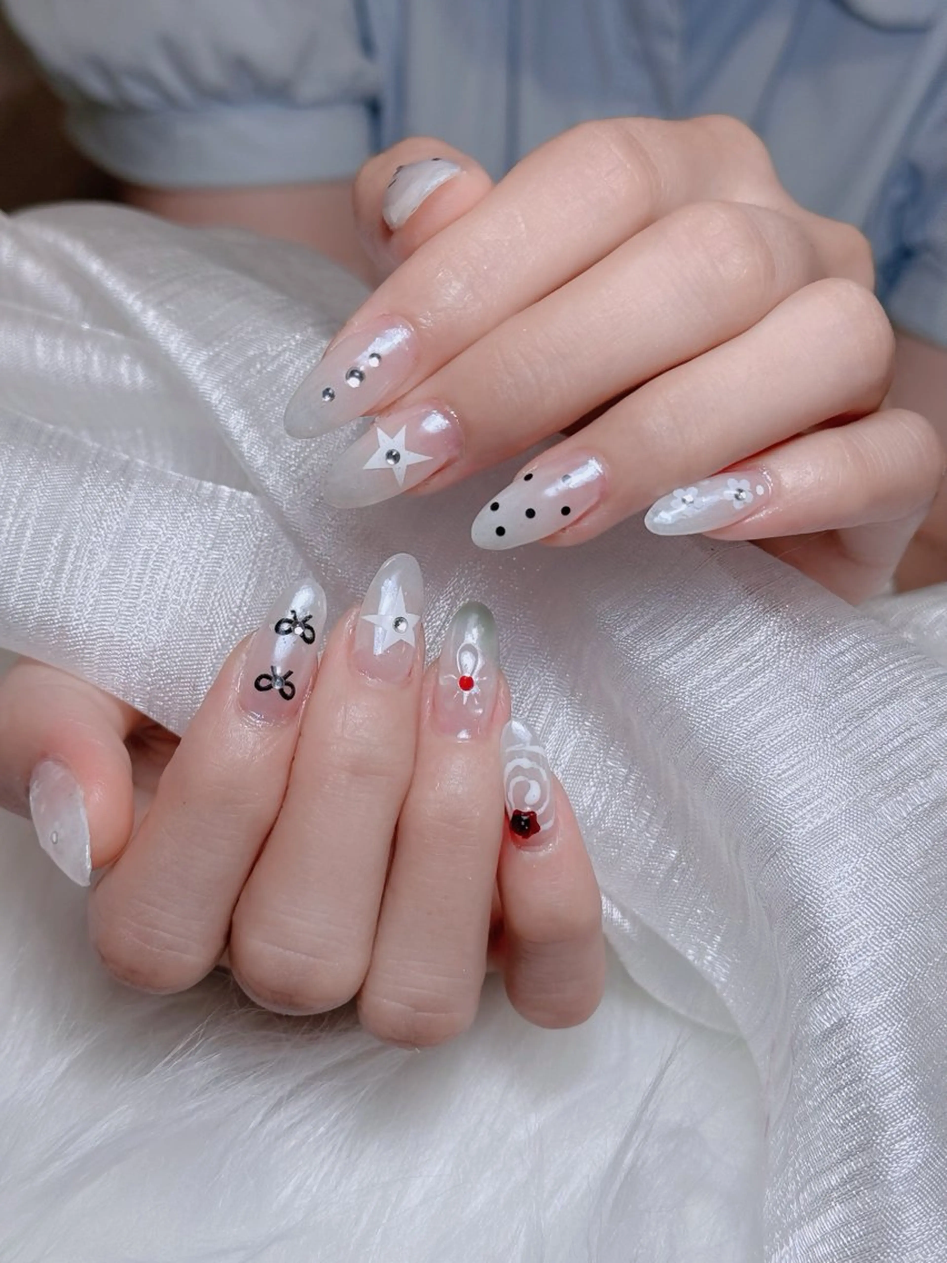 ネイル オーロラネイル チークネイル フットネイル フレンチネイル 韓国ネイル Lumi Nail 新大久保3‘のネイルデザイン