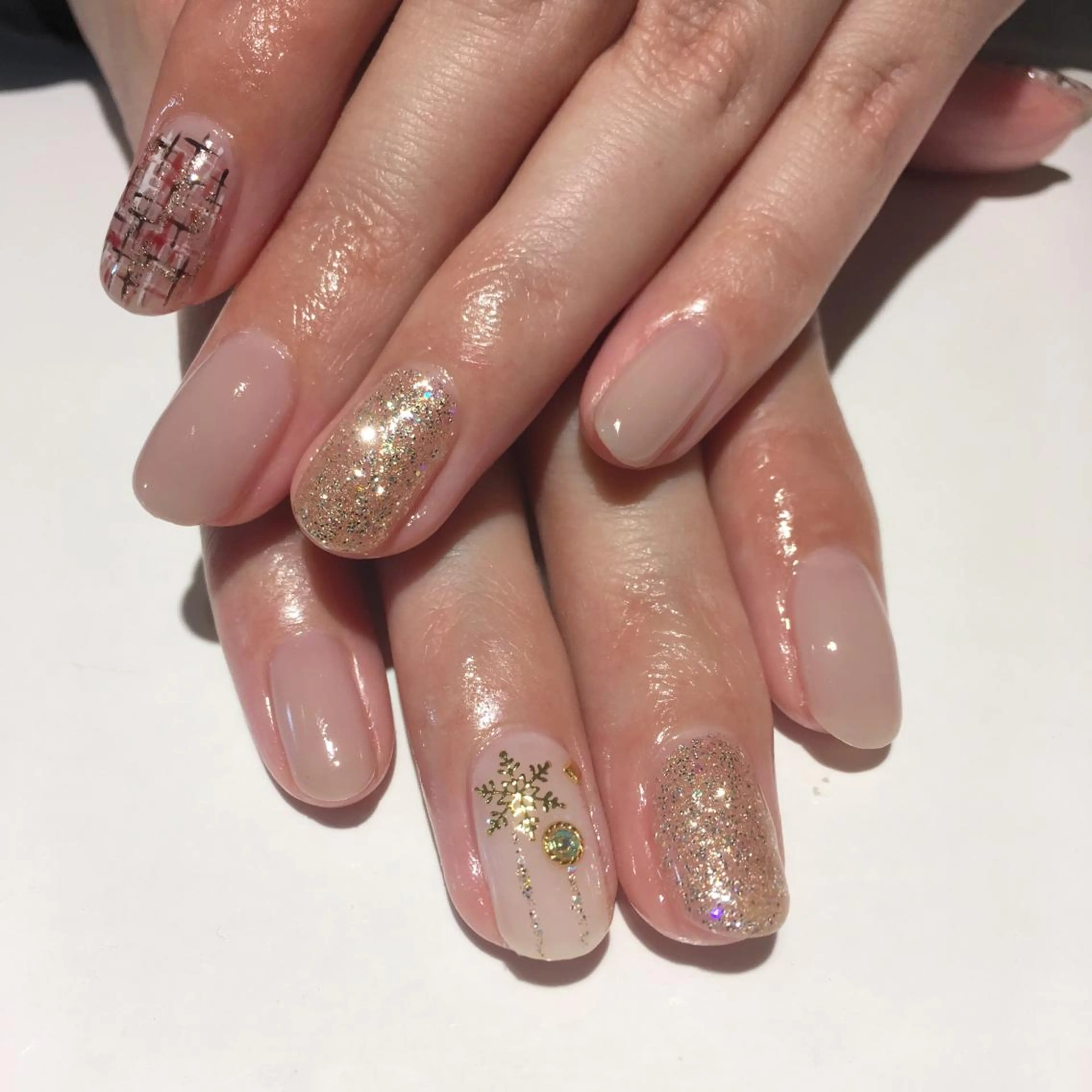 ネイル imymemine所属・渡邊 束紗のネイルデザイン