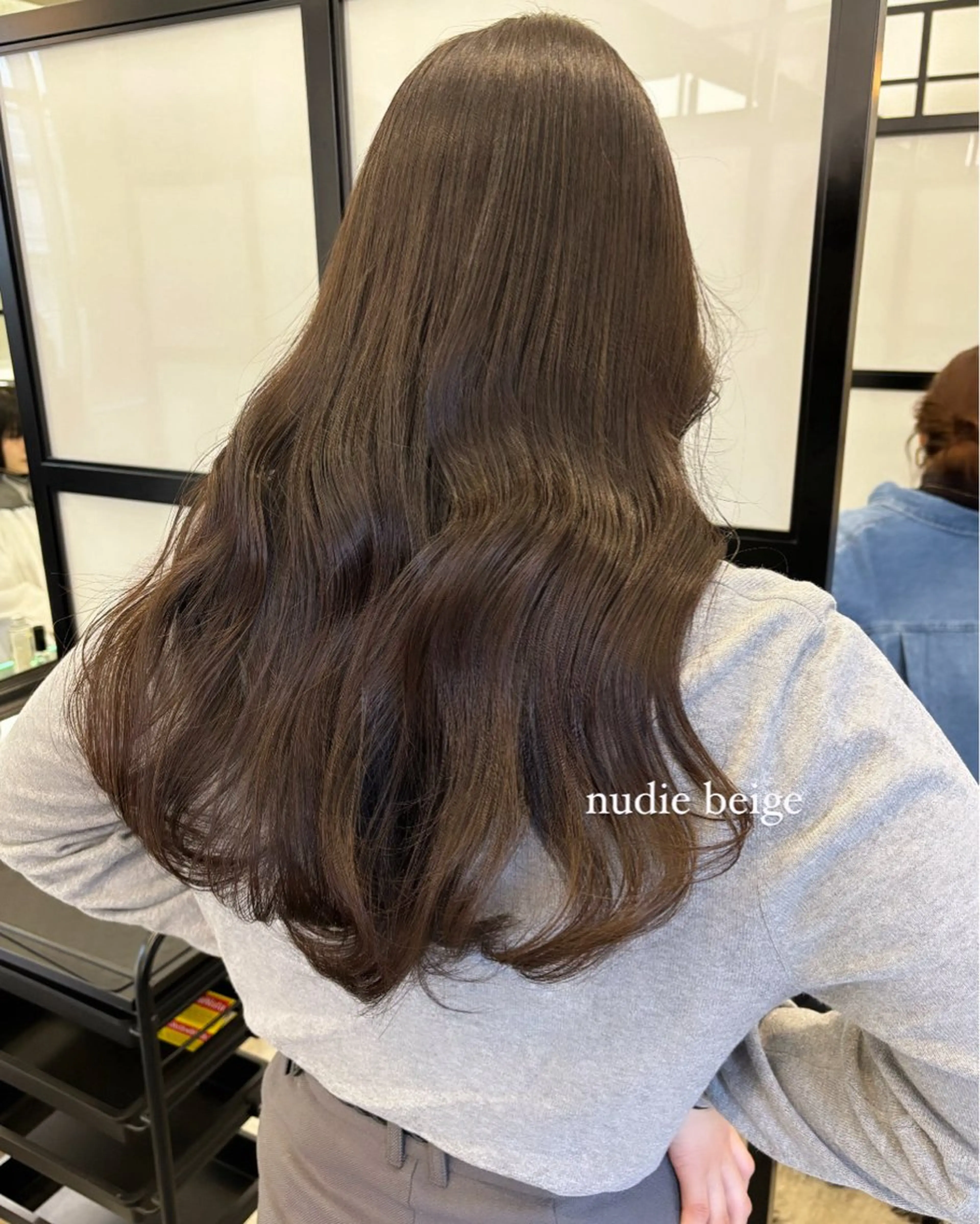 小顔バングカット＋透明感ベージュカラー＋3stepTR✨＋コテ巻きスタイリング🍂の写真