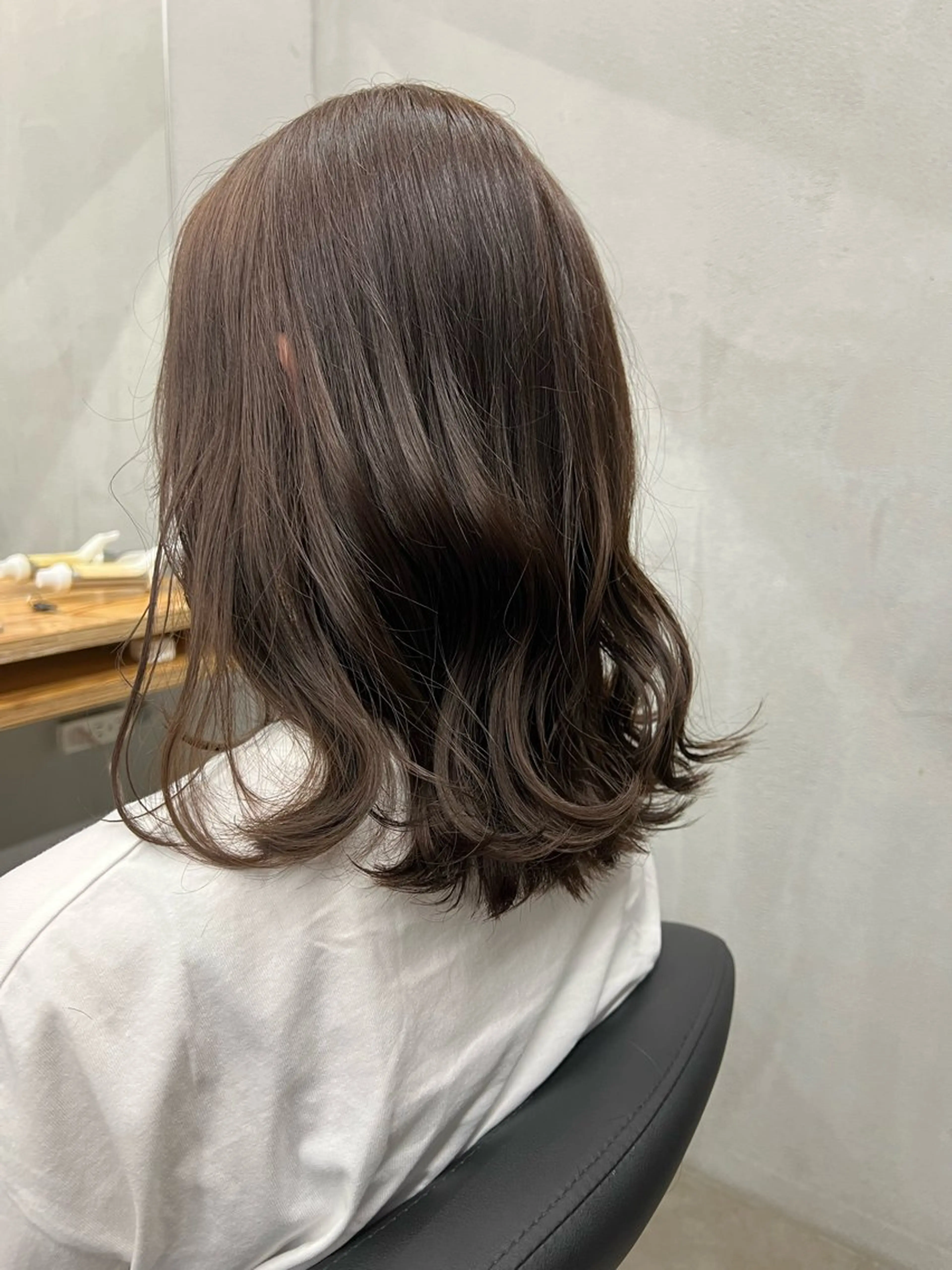 ミディアム 亀田 泰生のヘアスタイル