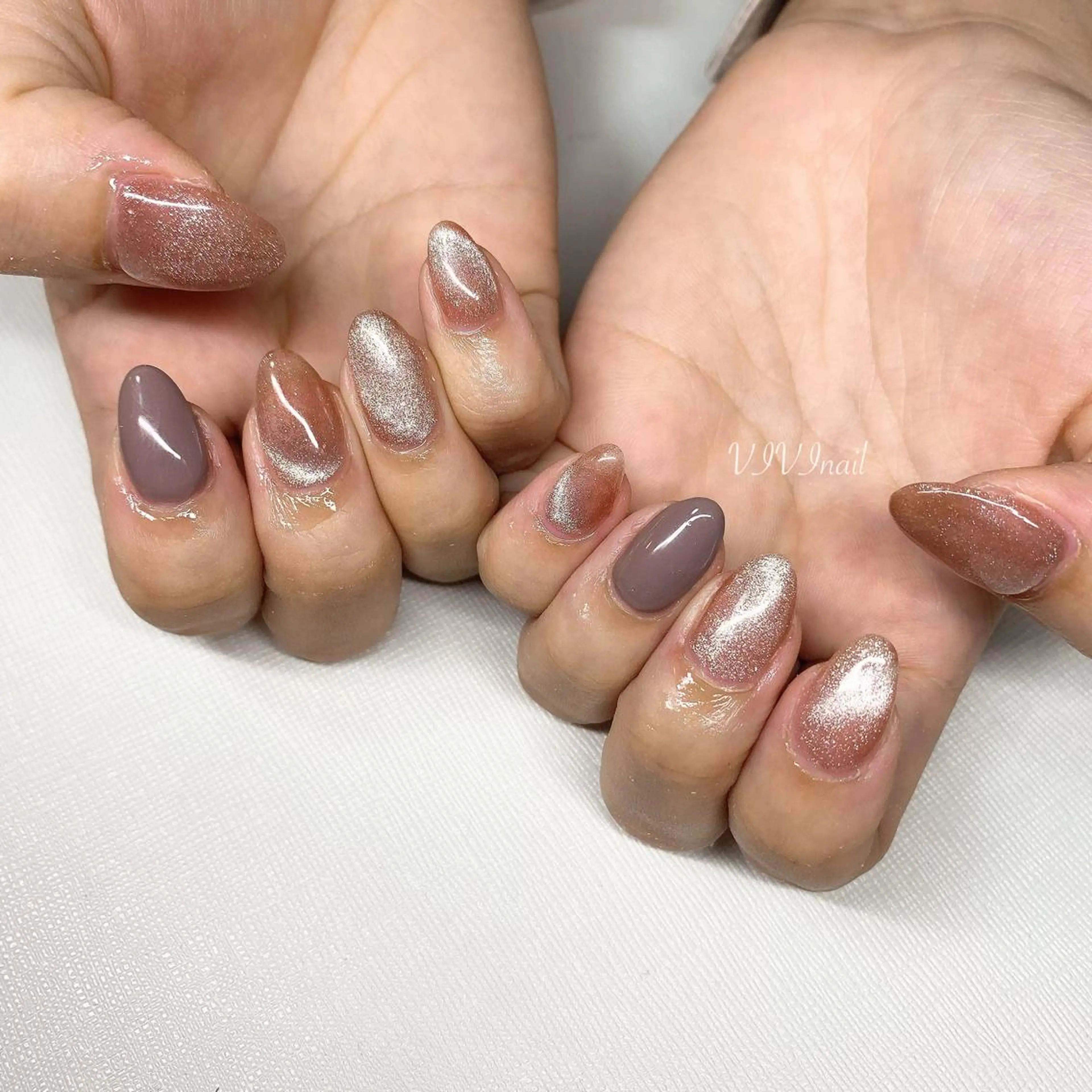 ネイル マグネットネイル ピンク 春ネイル ハンドネイル vivi nailのネイルデザイン