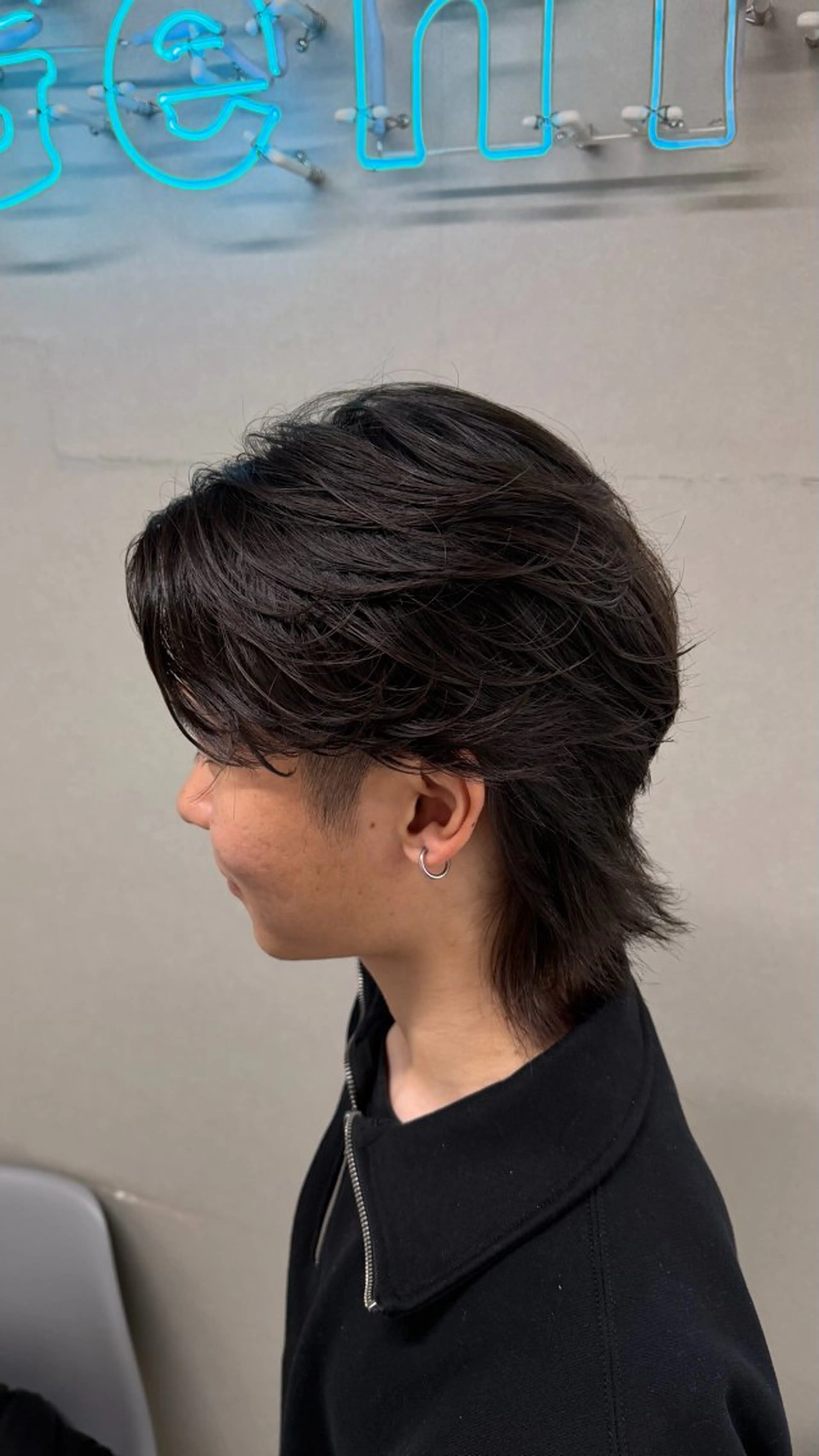 ミディアム パーマ メンズ カット パーマ ウルフ/毛流れ/ アイロン風/AOTOのヘアスタイル