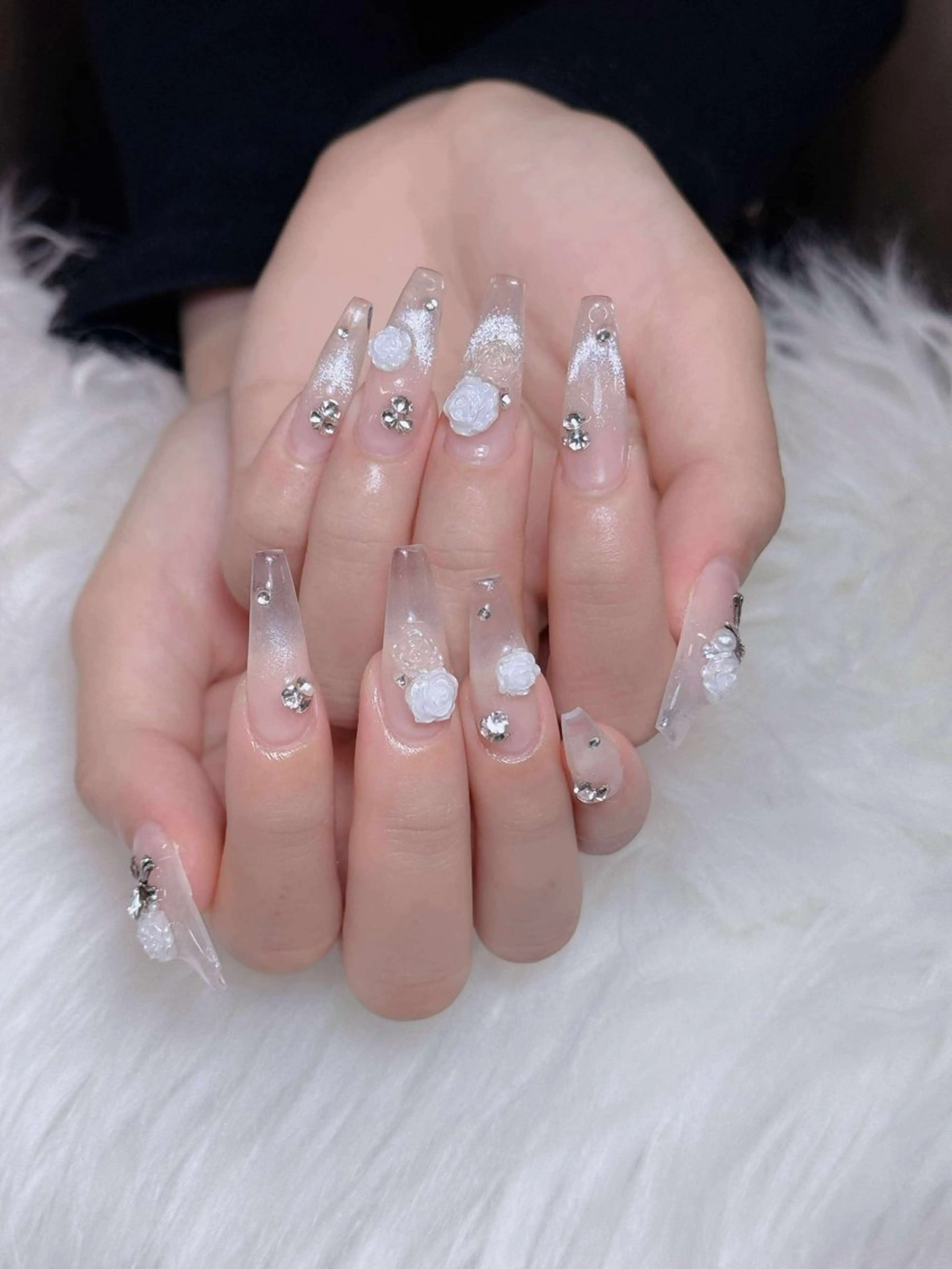 ネイル オーロラネイル チークネイル フットネイル フレンチネイル 韓国ネイル ハンドネイル Lumi Nailのネイルデザイン