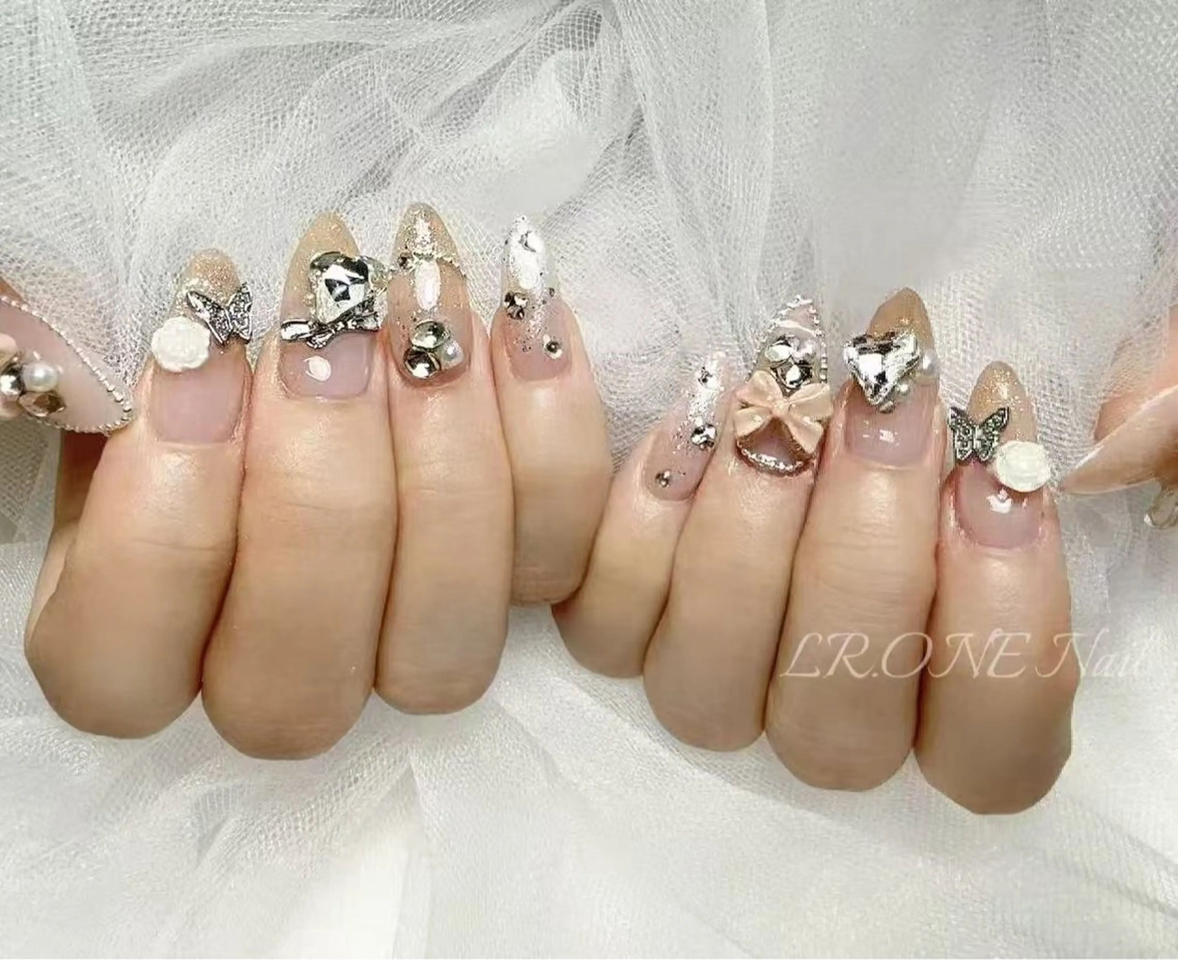 ネイル ハンドネイル ルラワンネイル エンのネイルデザイン