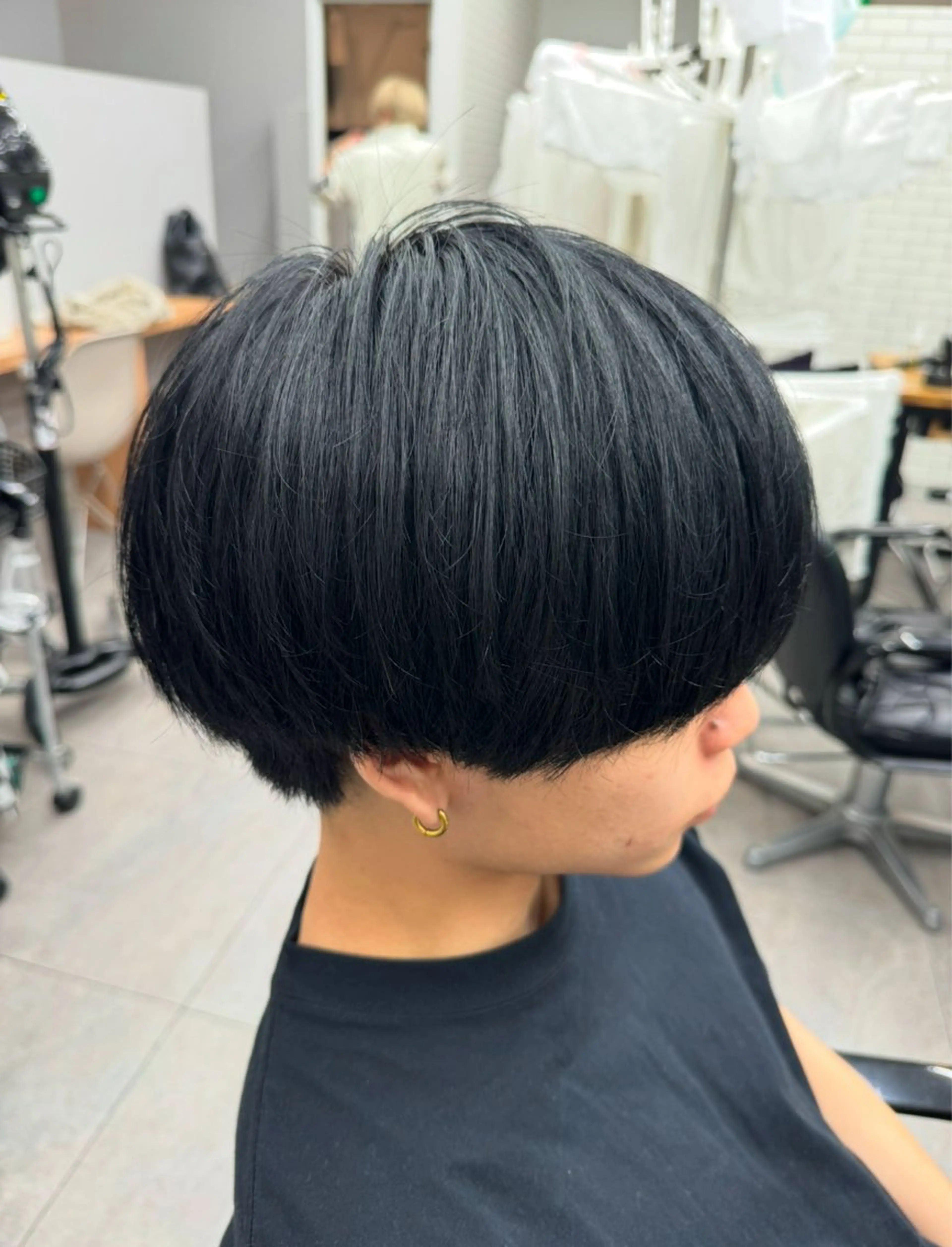 ショート カラー メンズ 黒髪 ブルーカラー ブルーブラック HOMME DEUX所属・HOMME DEUX / HIROTOのヘアスタイル