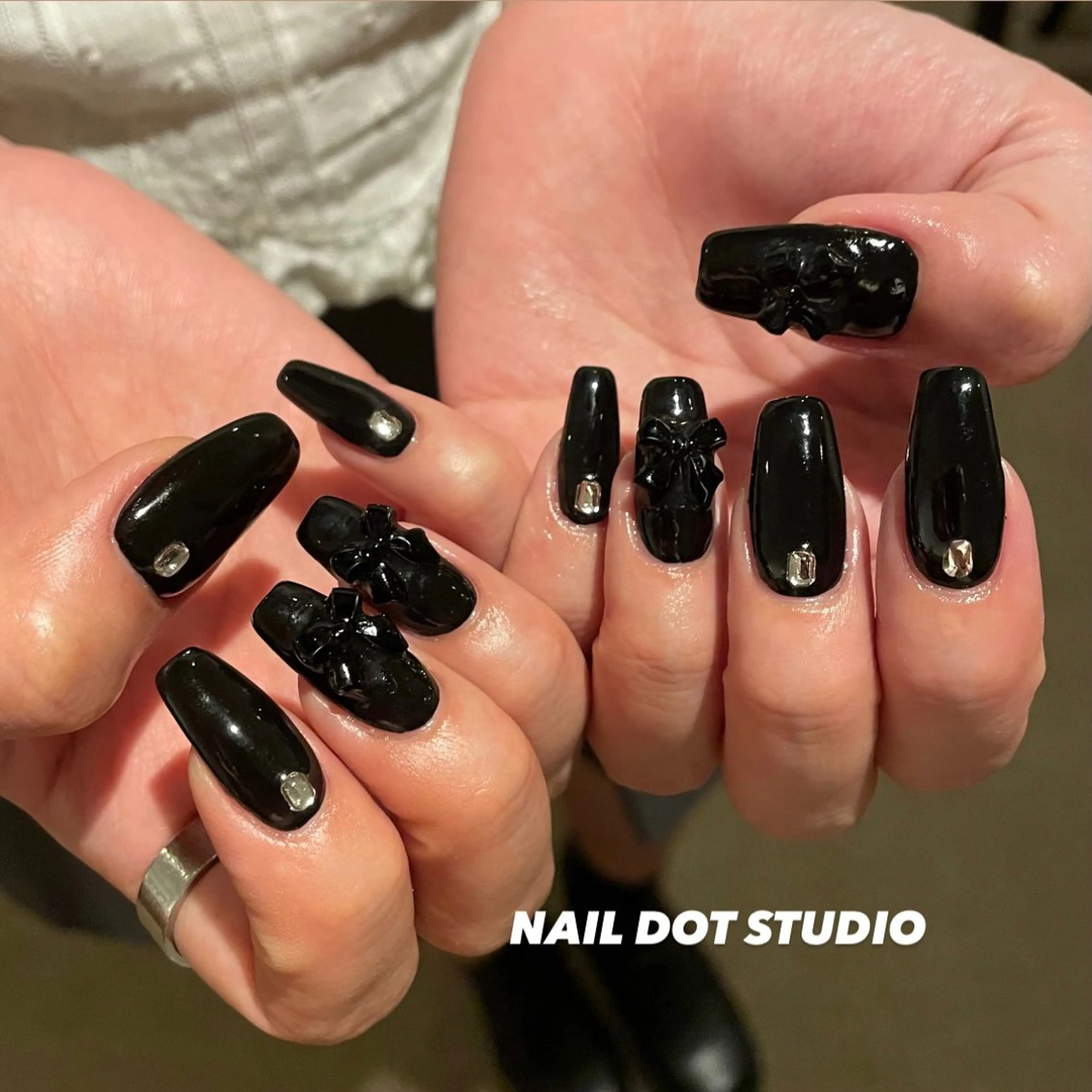 ネイル リボン ハンドネイル NAIL DOT STUDIO堺筋本町のネイルデザイン