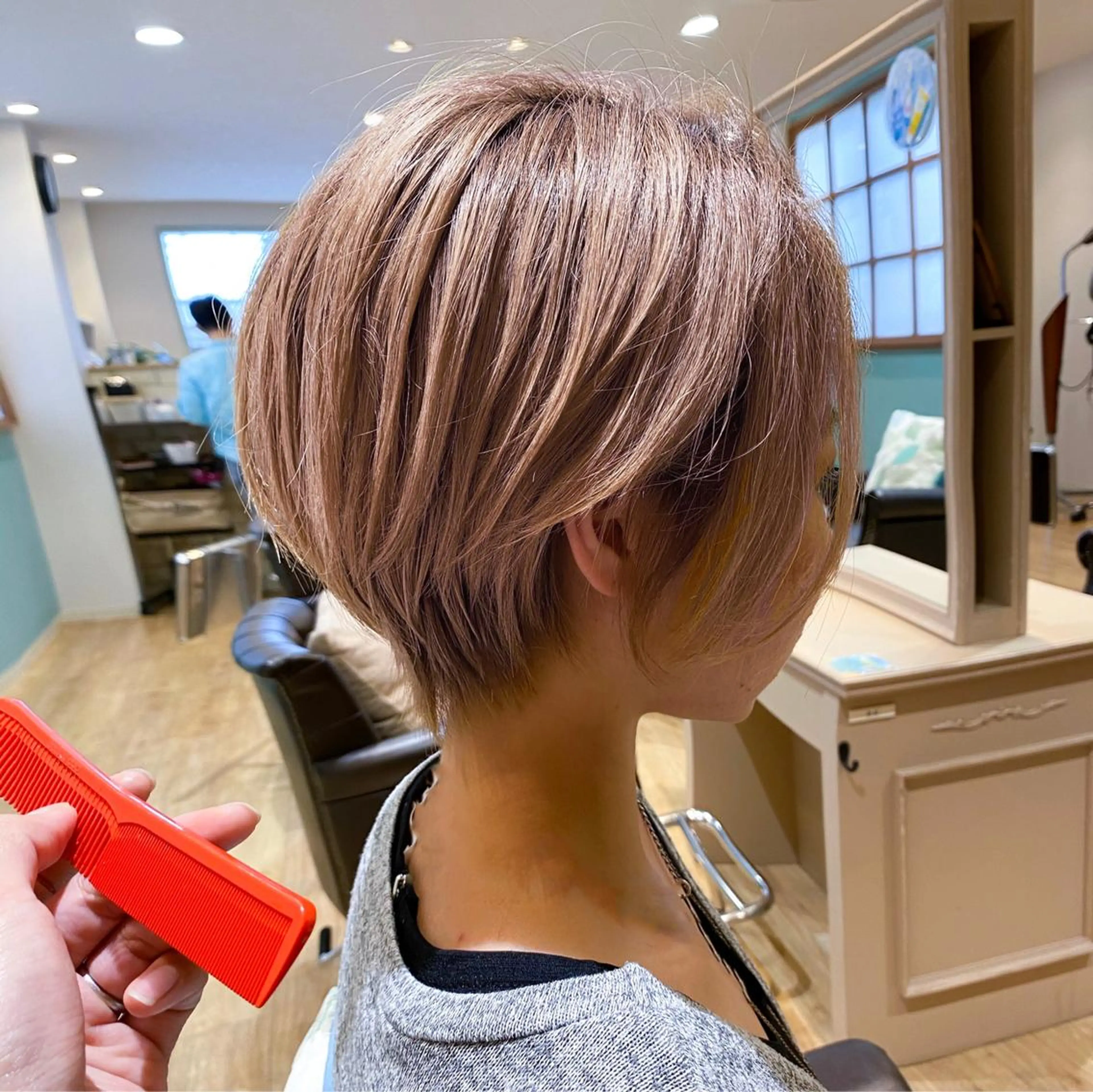 ショート カラー ベージュカラー ピンクカラー ピンクベージュ ショートヘア 柳 雄輝のヘアスタイル