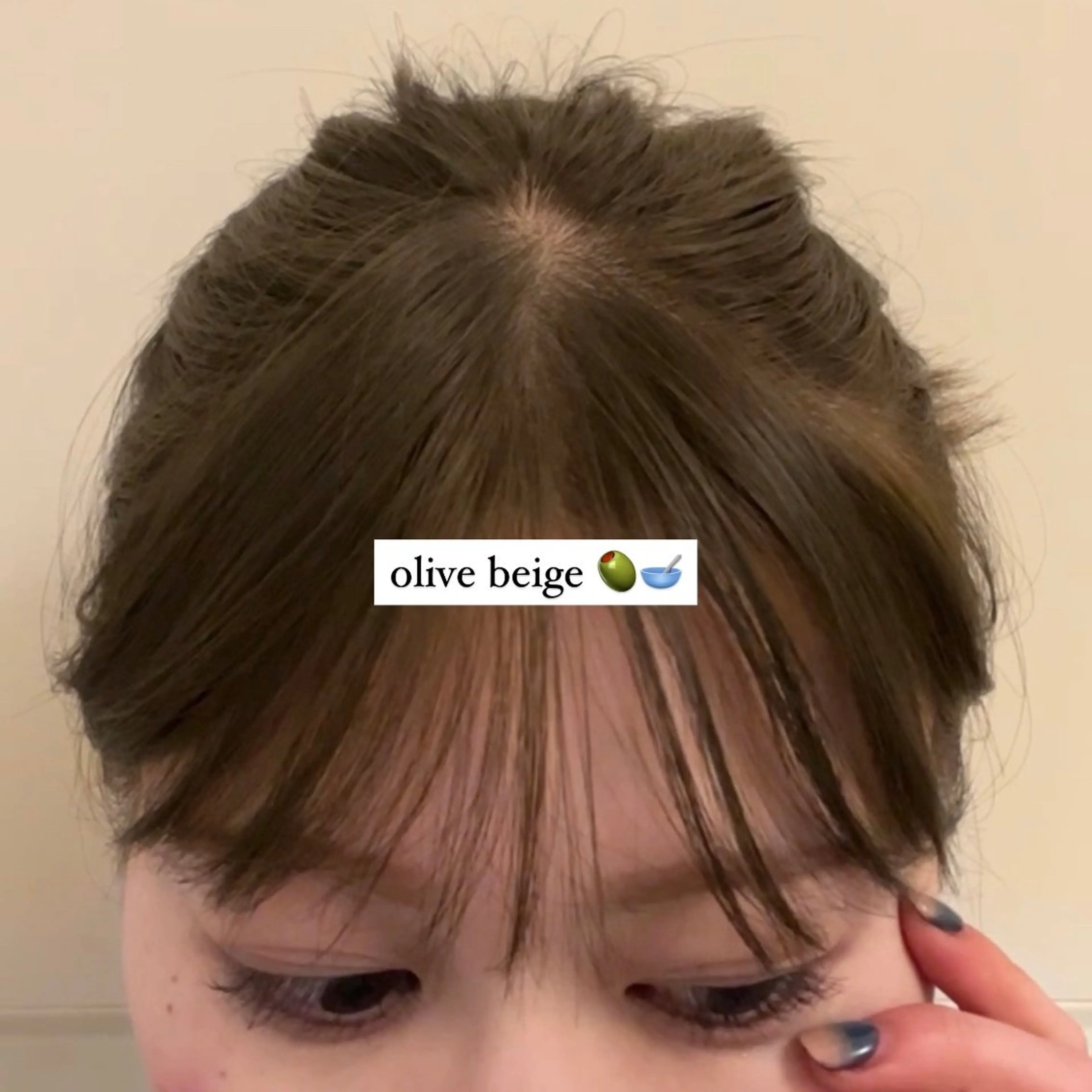 ミディアム カラー ベージュカラー 透明感カラー オリーブベージュ Henrietta  自由が丘所属・ベージュ/ブリーチ無 し/透明感/yukiのヘアスタイル