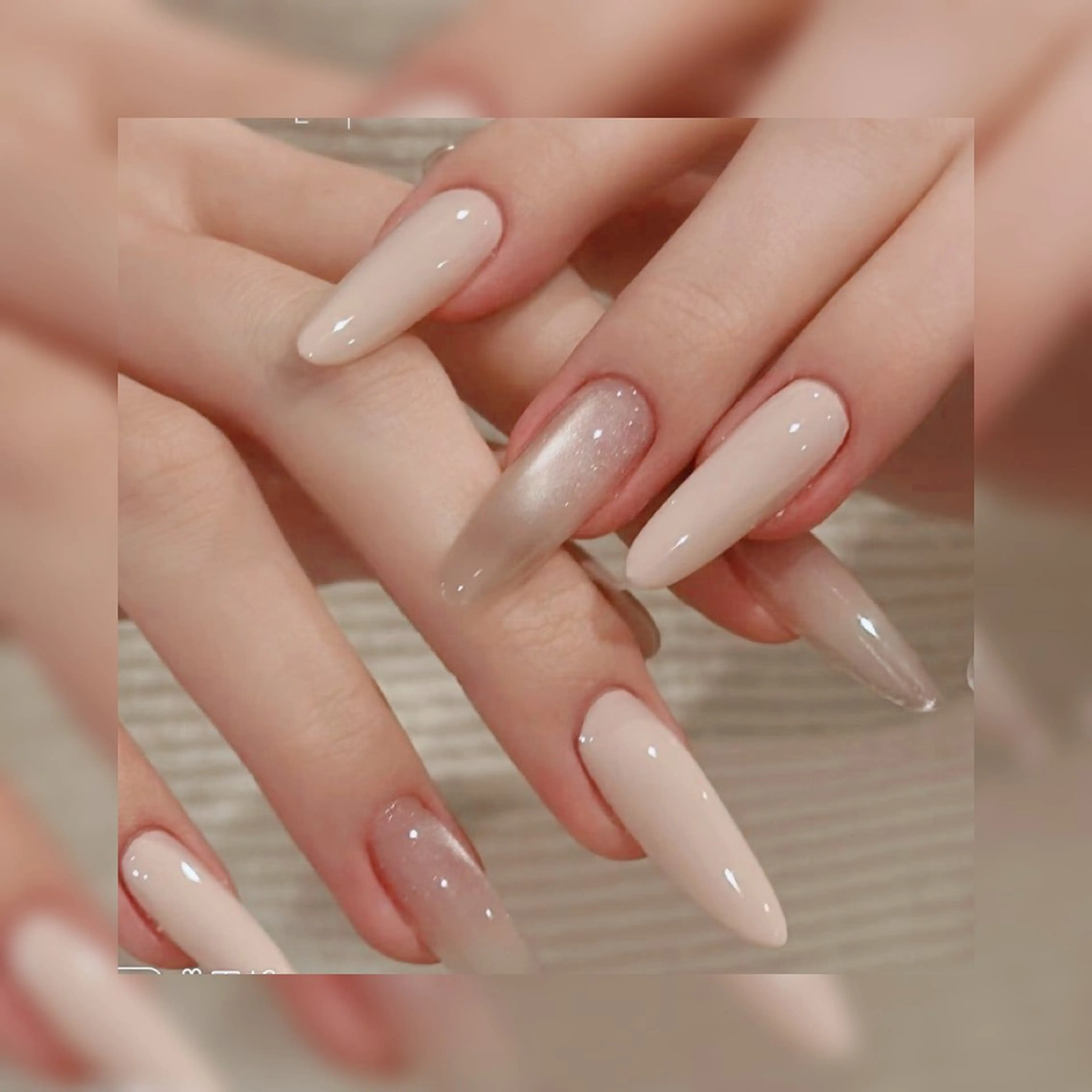 11月限定☆シンプルネイル マグネット＋ワンカラー　クロス塗り　オフ込みの写真