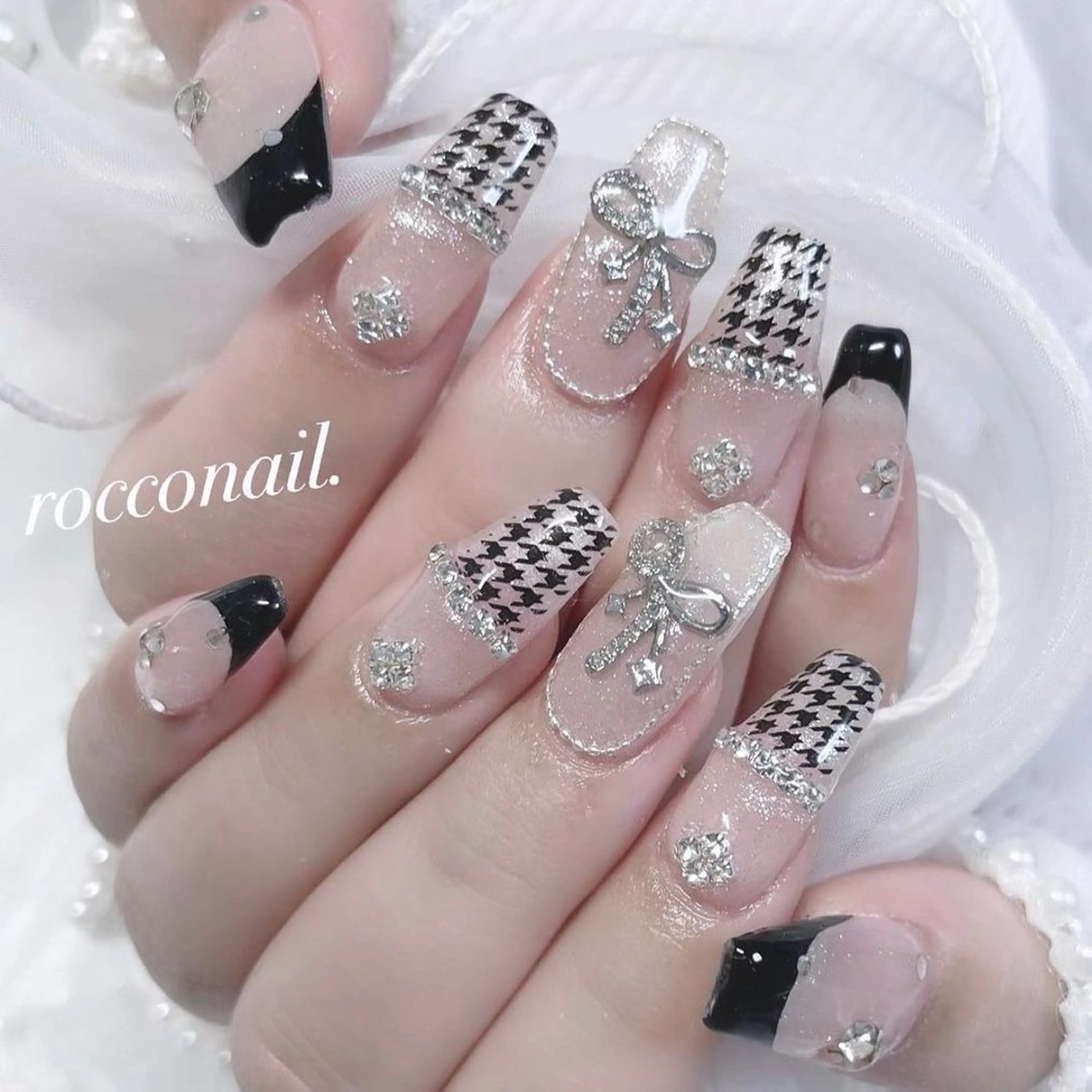 ネイル 長さ出し マグネットネイル ミラーネイル ピンク 冬ネイル Lee Nailsのネイルデザイン