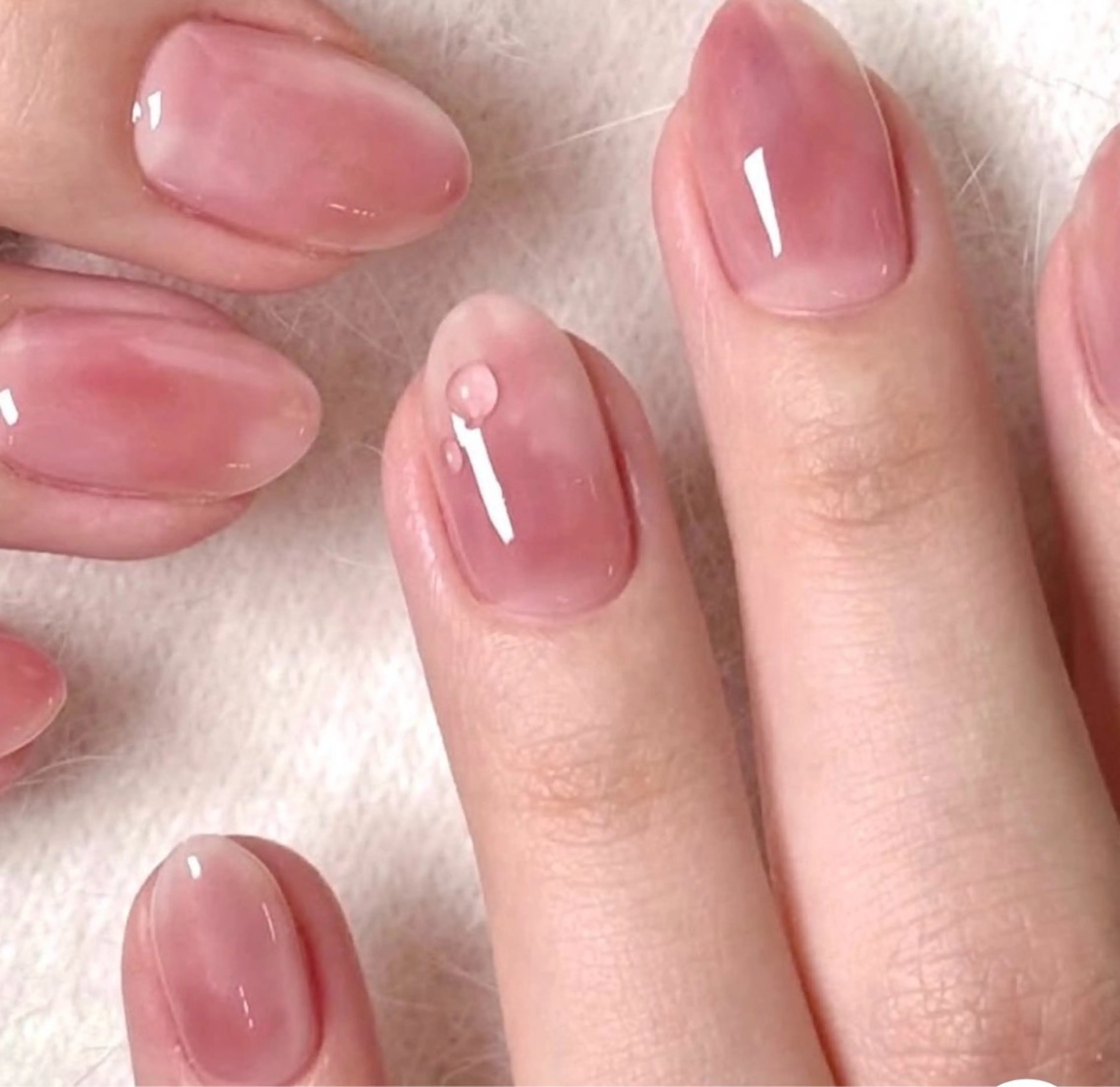 ちゅるん桃ネイル🍑🍑🍑オフ込み💛💛💅4100円の写真