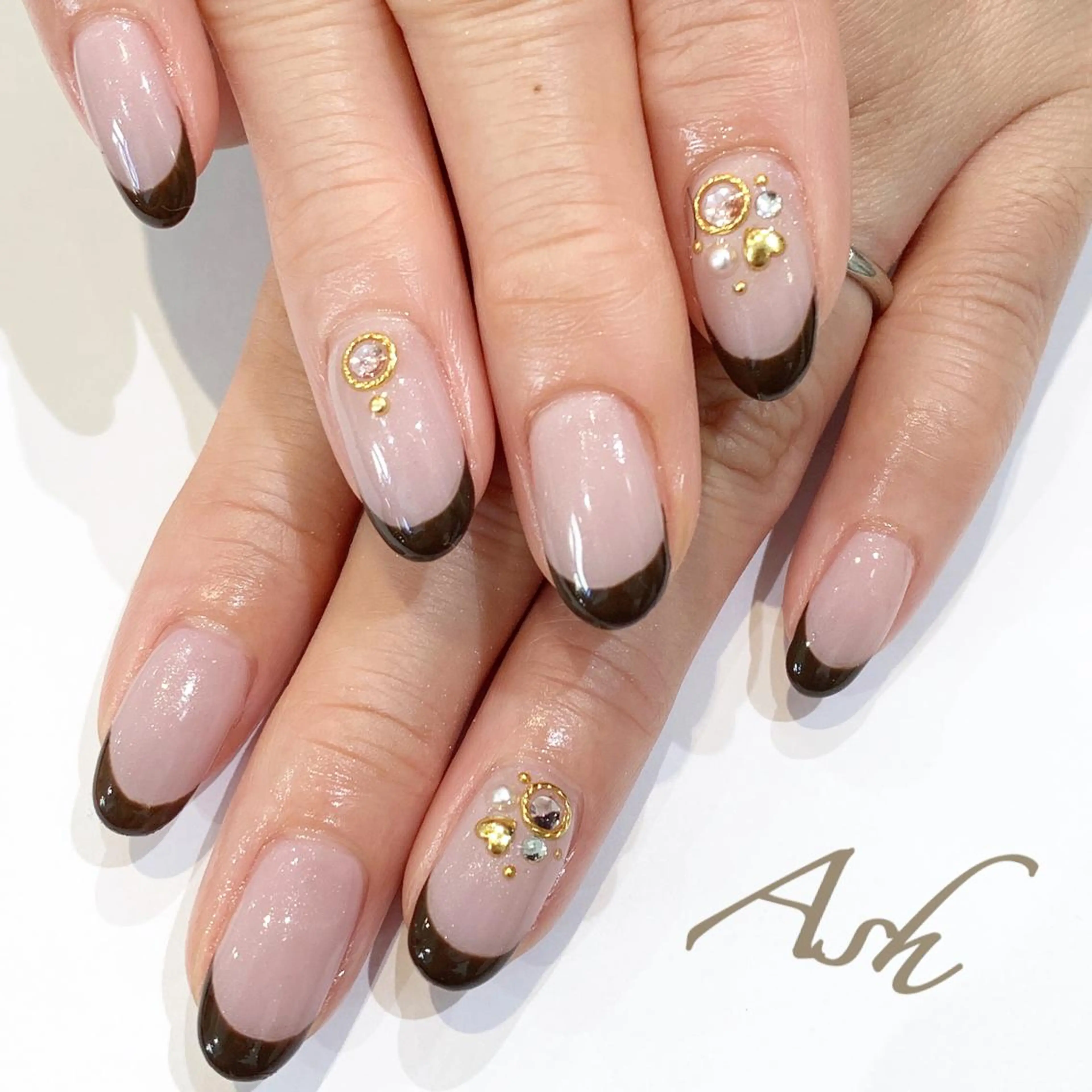 ネイル 🩵NORIKO 上品ネイルが得意🩵のネイルデザイン