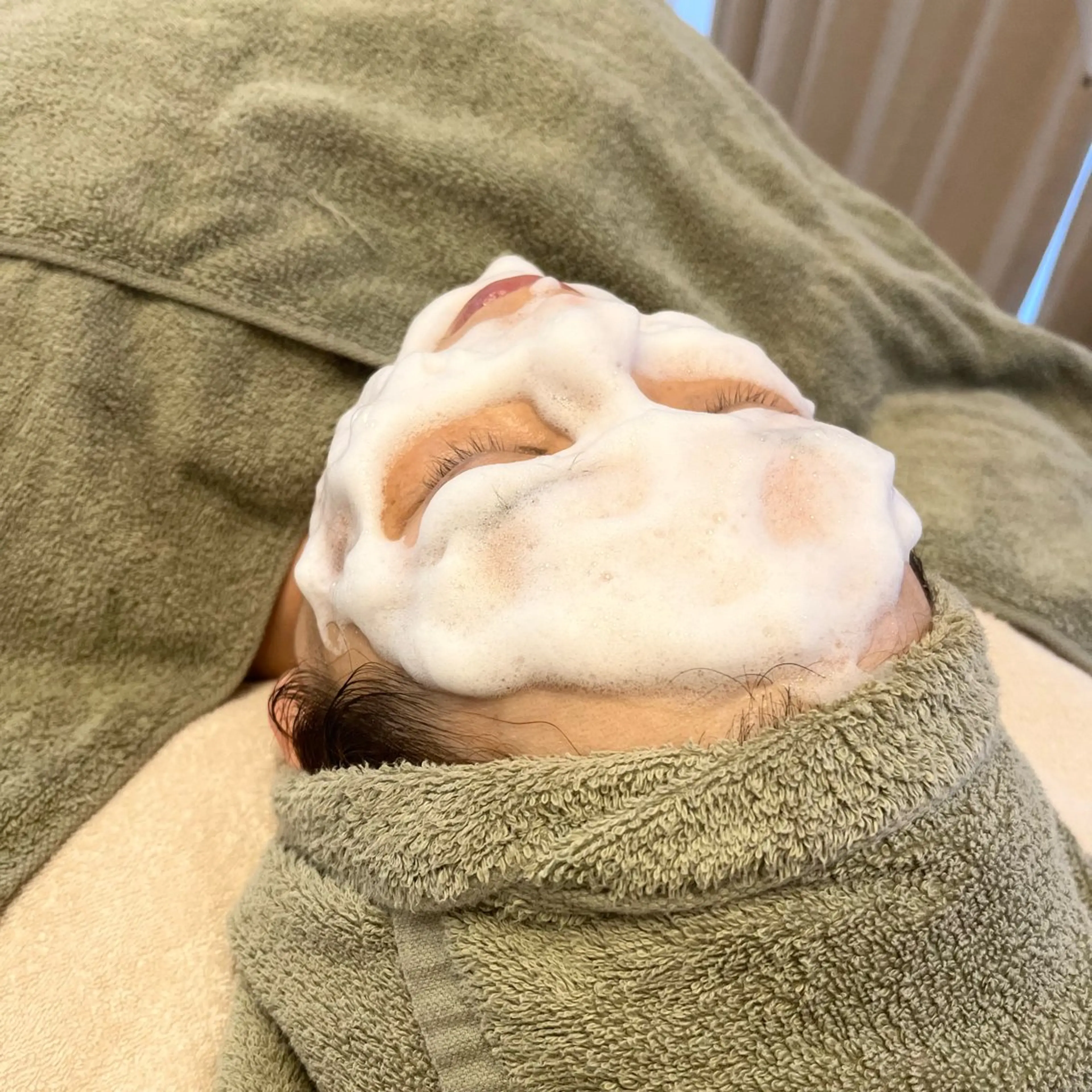 ulu 眉毛ハーブ毛穴肌改善の眉毛・アイブロウイメージ