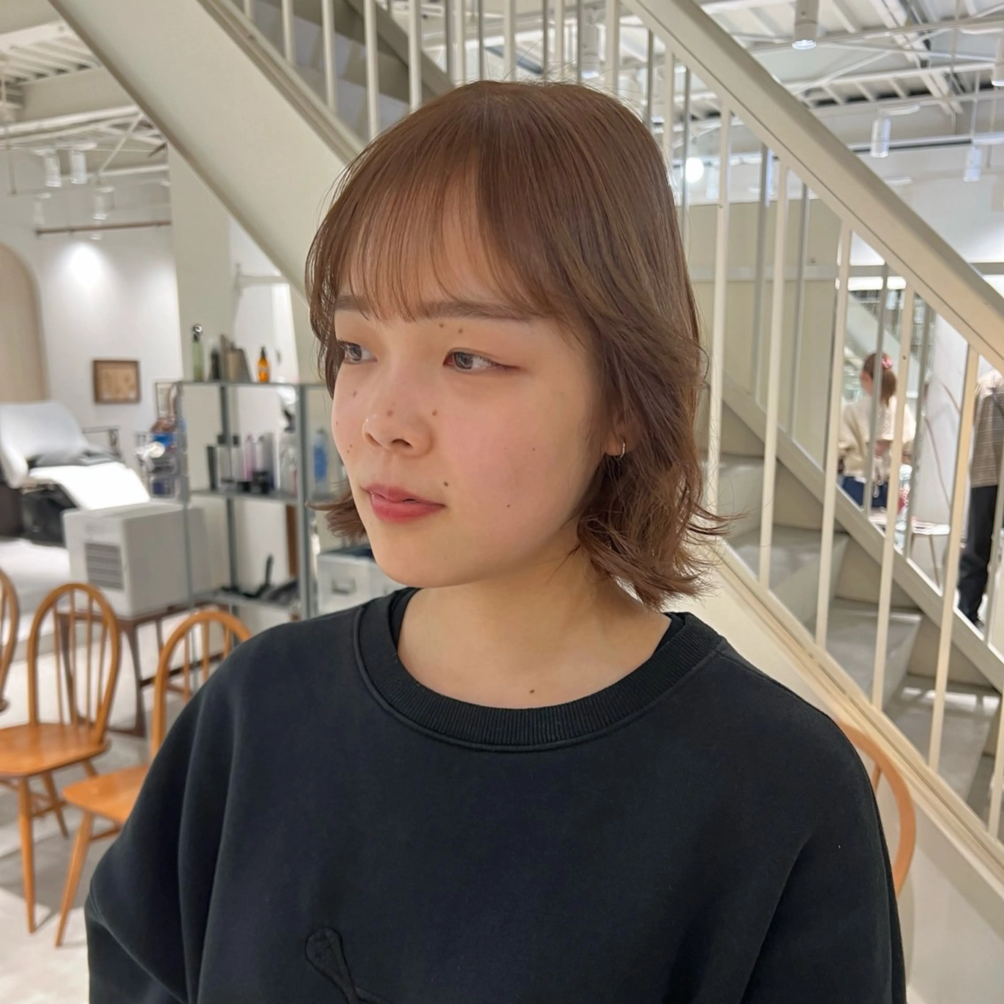 ショート カラー ベージュカラー 透明感カラー ダブルカラー ヘアカラー 周東 芽依のヘアスタイル