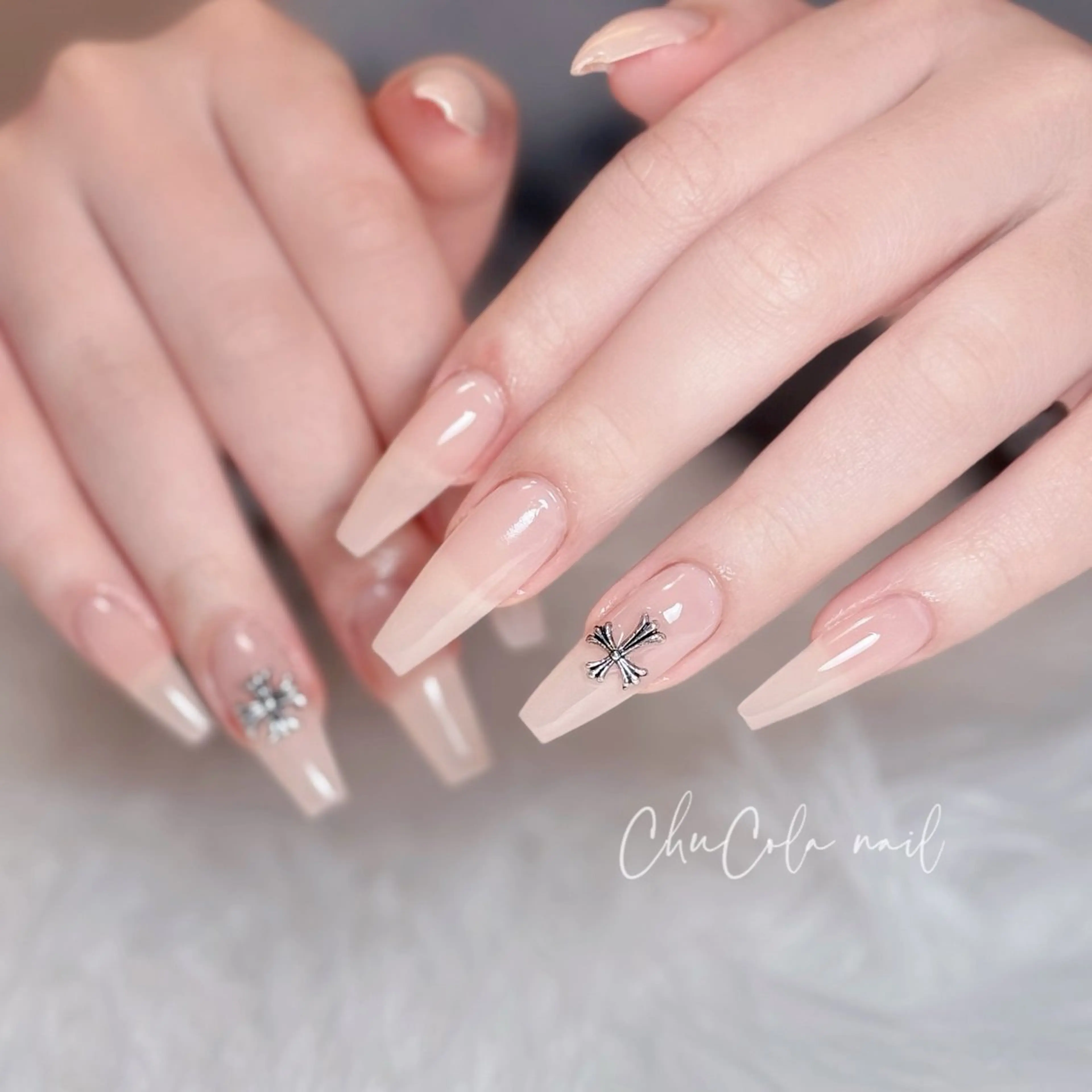 ネイル ワンホンネイル nailsalon ChuColaのネイルデザイン