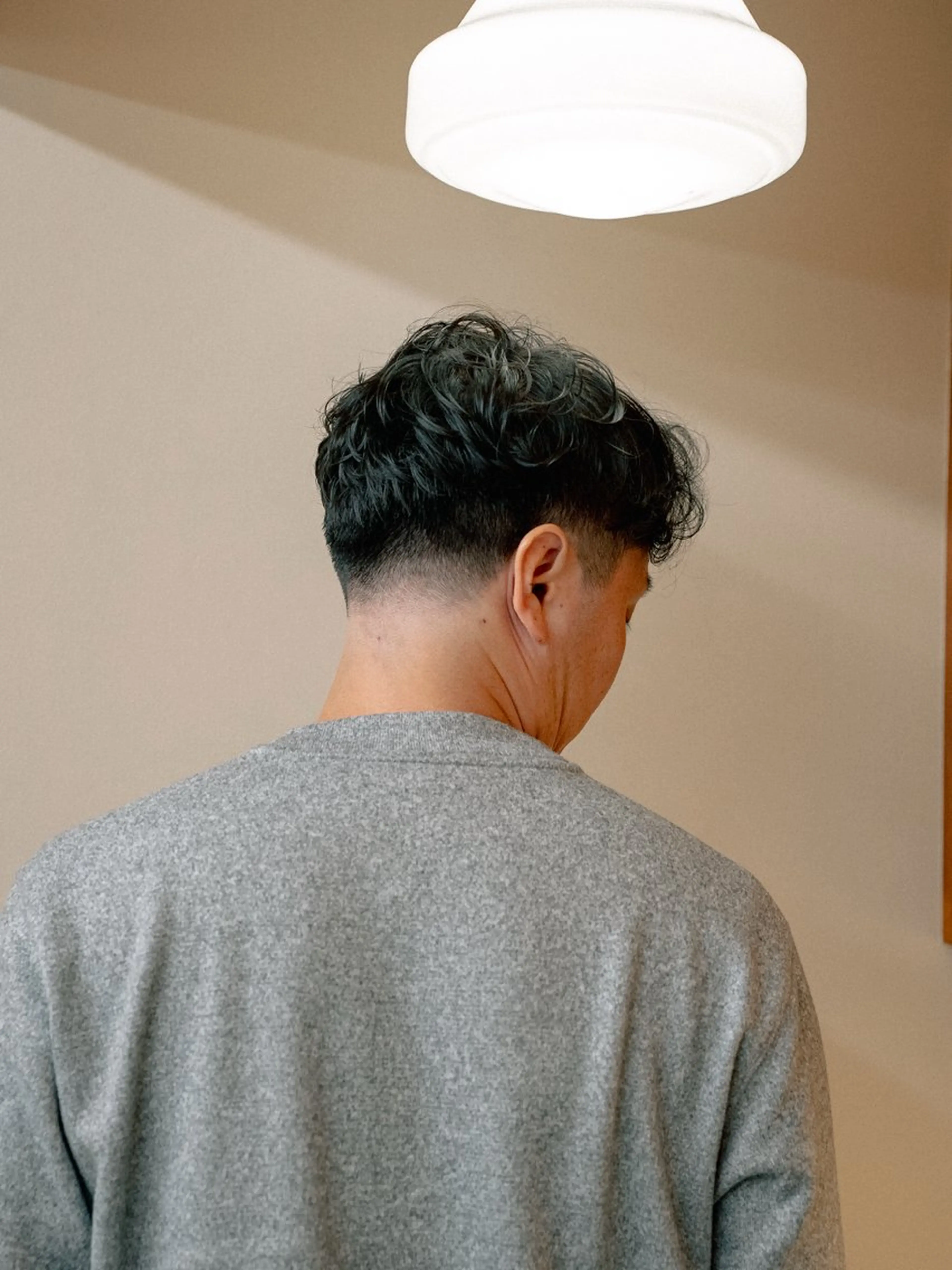 ショート カラー パーマ メンズ フェードカット メンズパーマ 刈り上げ カット パーマ 🔗メンズサロン🔗 Kieのヘアスタイル