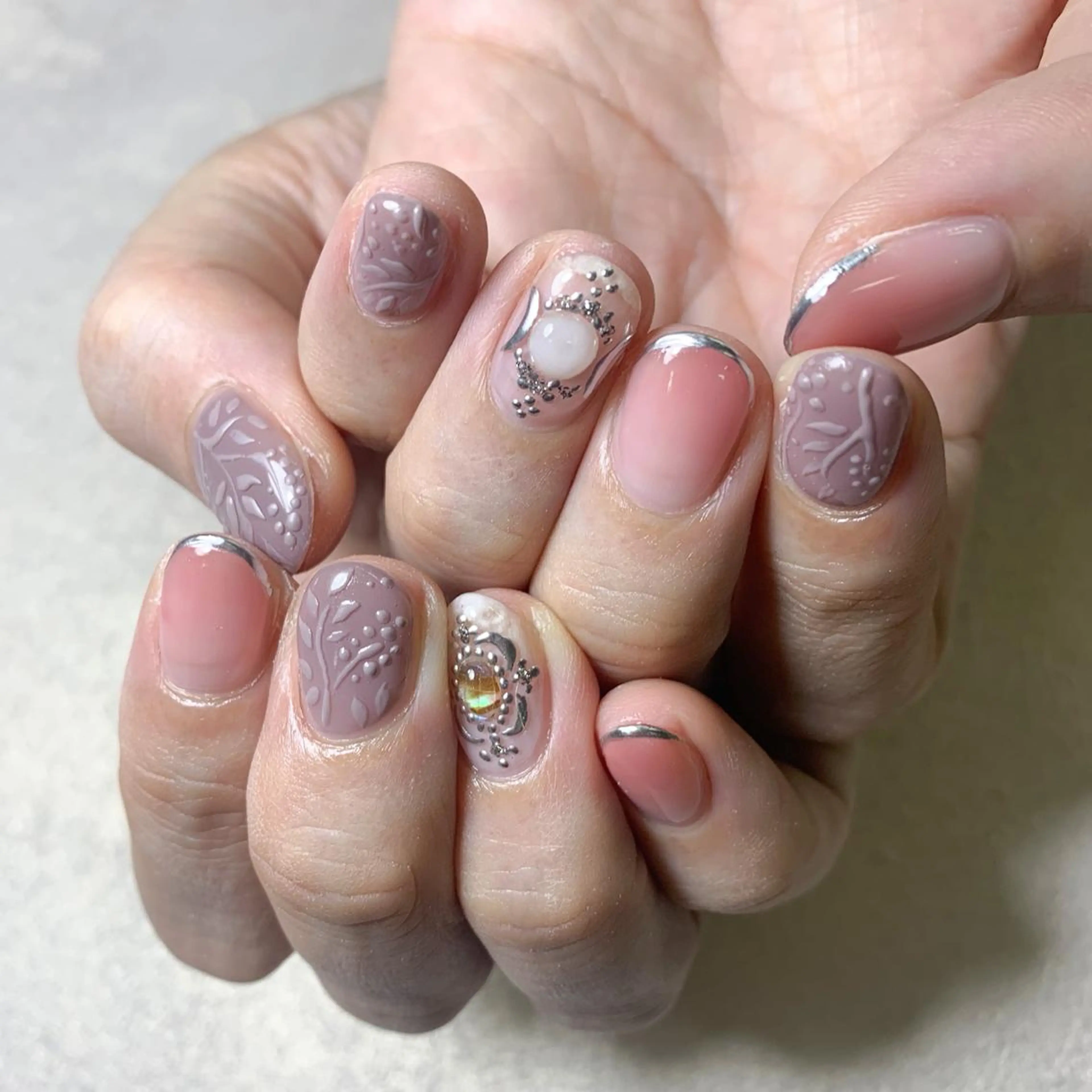 ネイル atelier　FIORITURA所属・FIORITURA aiのネイルデザイン