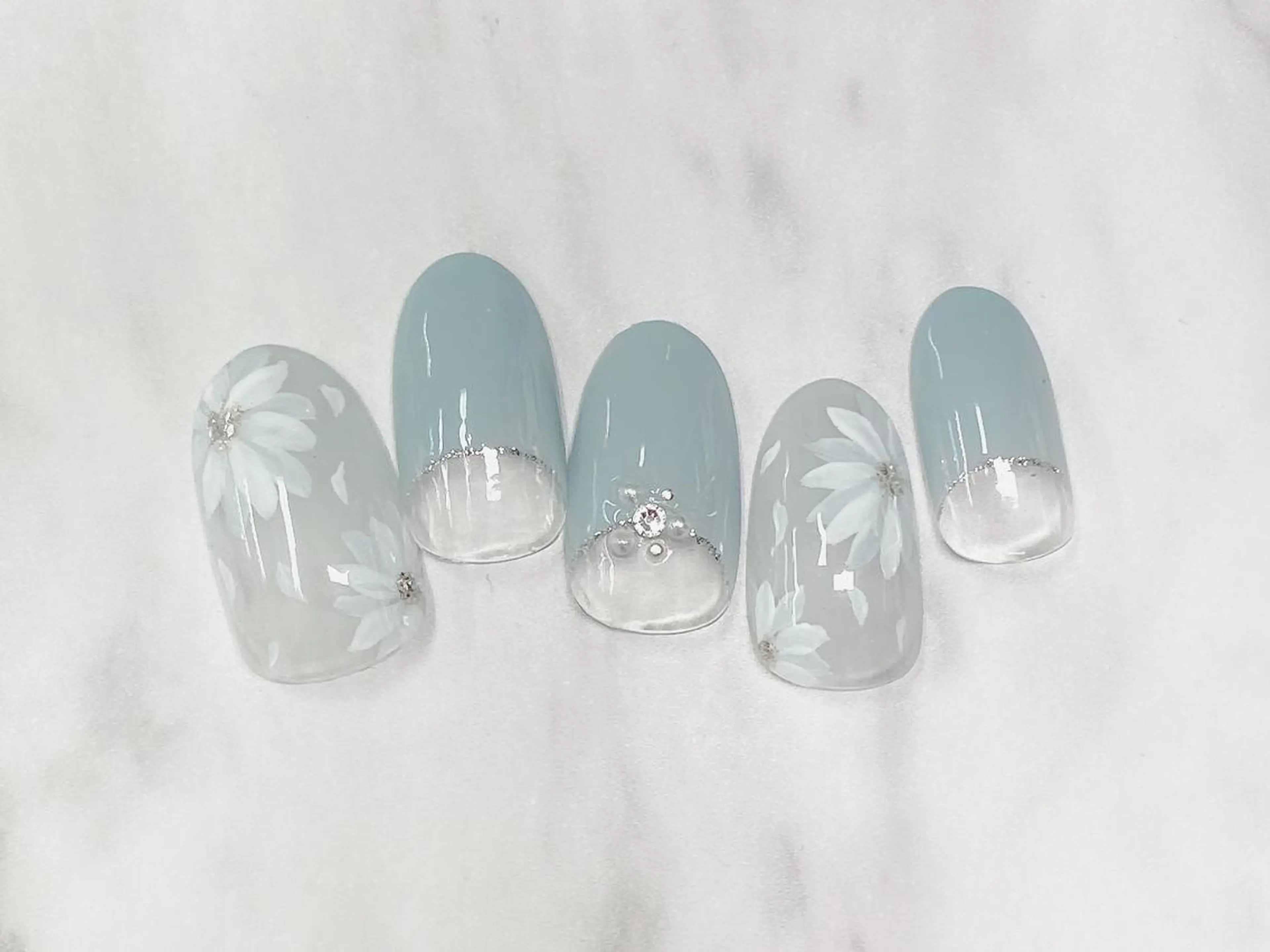 ネイル ネイルPetit Ribbonのネイルデザイン