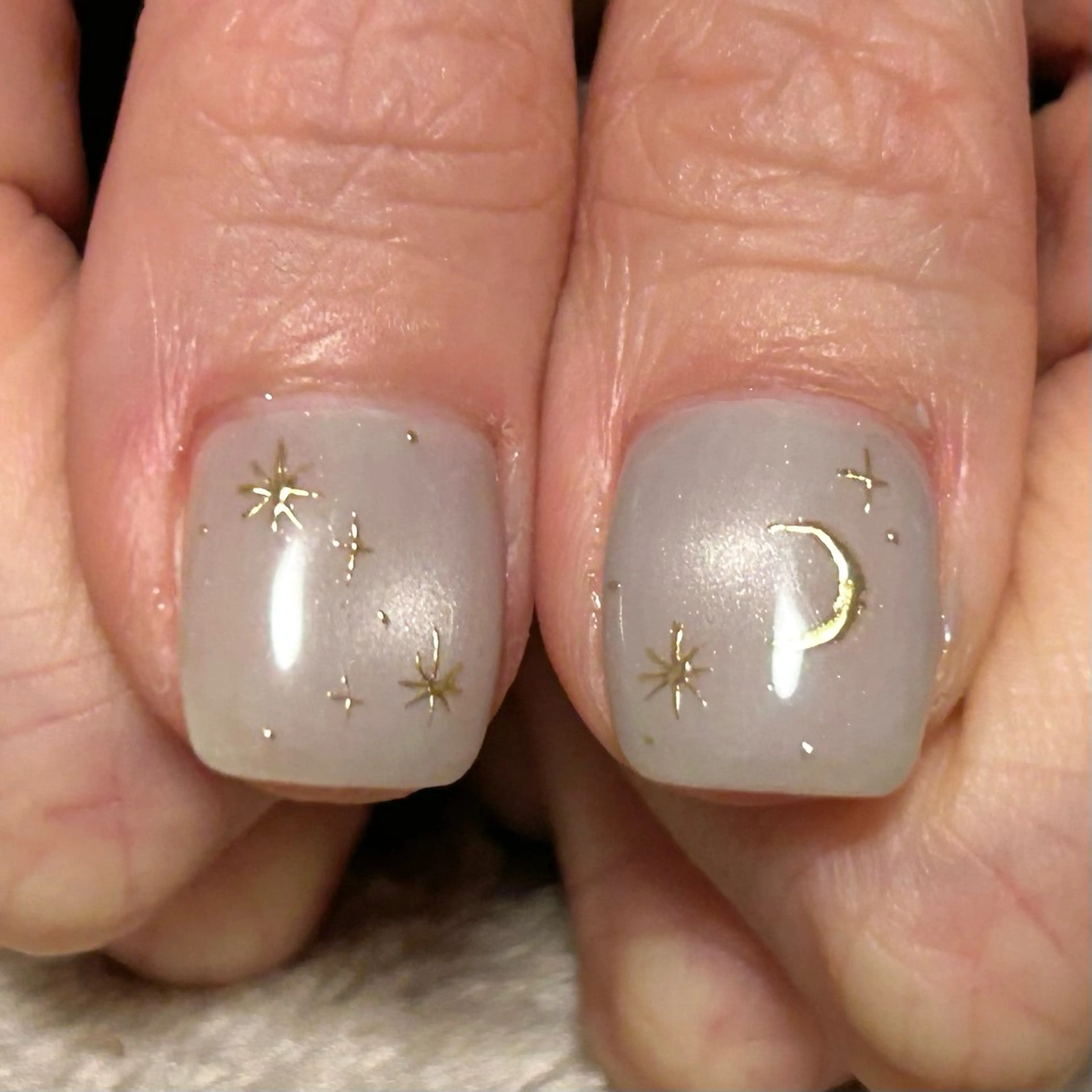 ネイル アートネイル ゴールド ワンカラーネイル GO TODAY シェアサロン 表参道Colore店所属・nailmum jijiのネイルデザイン